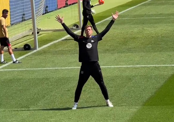 Oszalał z radości. Zobacz, jakiego gola zdobył Szczęsny