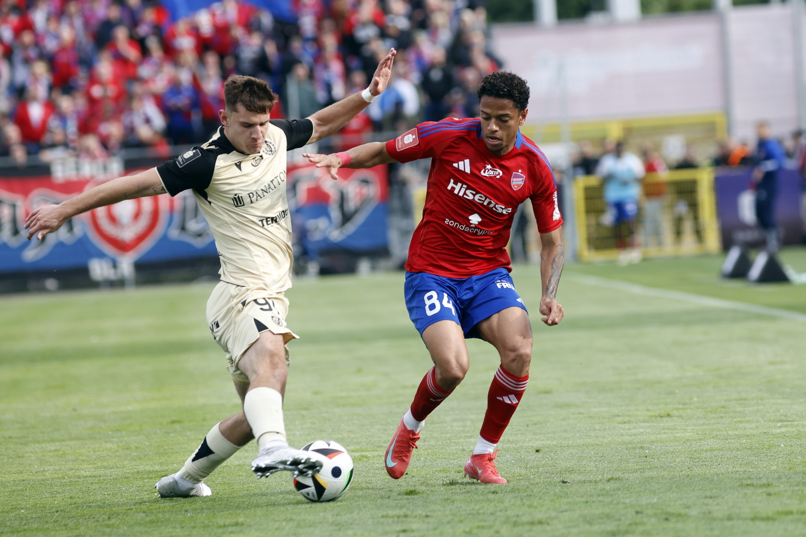 Marzenia Rakowa legły w gruzach. Wicemistrzostwo na osłodę