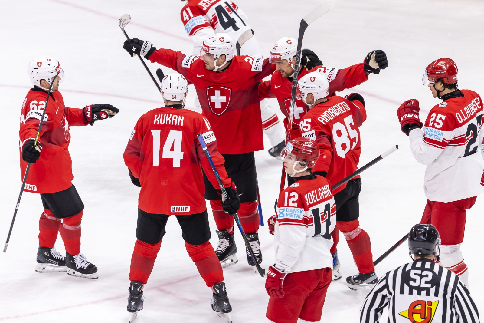 Kolejni gospodarze dostali lanie. Szwajcara wystąpi w finale MŚ