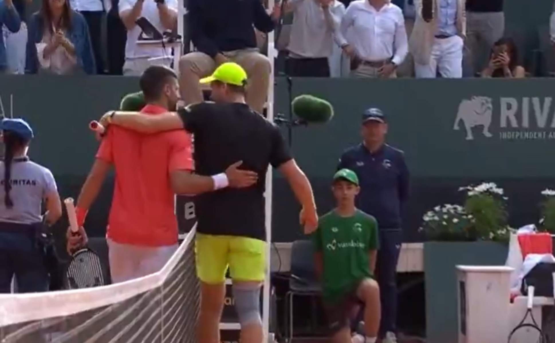 Hurkacz był o krok od wygranej z Djokoviciem. Tak Serb zachował się po meczu