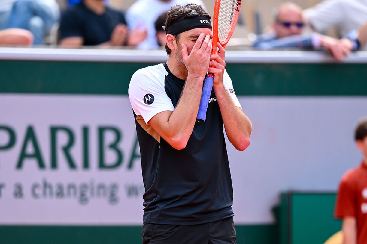 Wielka gwiazda za burtą w Paryżu. Odpadł także dawny mistrz Rolanda Garrosa