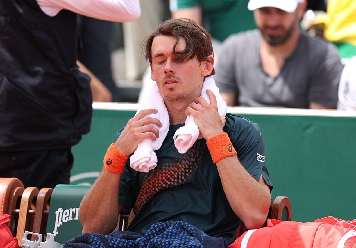 Sensacje na kortach Rolanda Garrosa. Przegrali, choć prowadzili 2-0 w setach