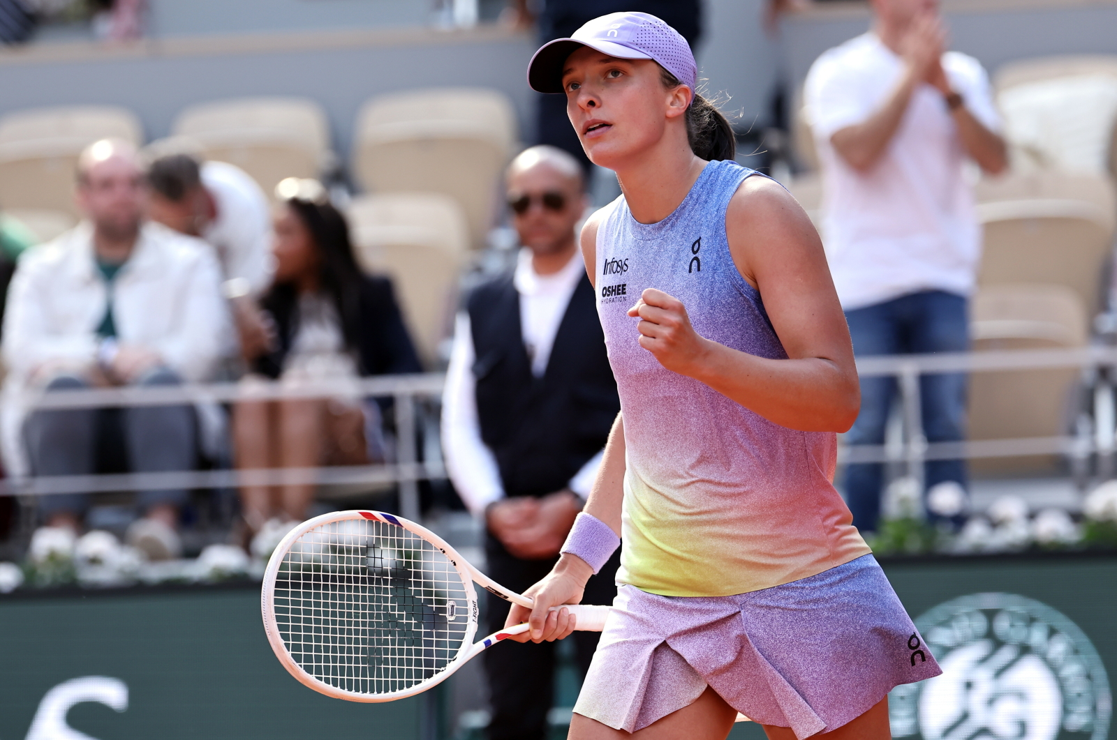 Jak co roku, świętuje w Paryżu. I nagle takie słowa Świątek. "Zaczęłam czuć różnicę"