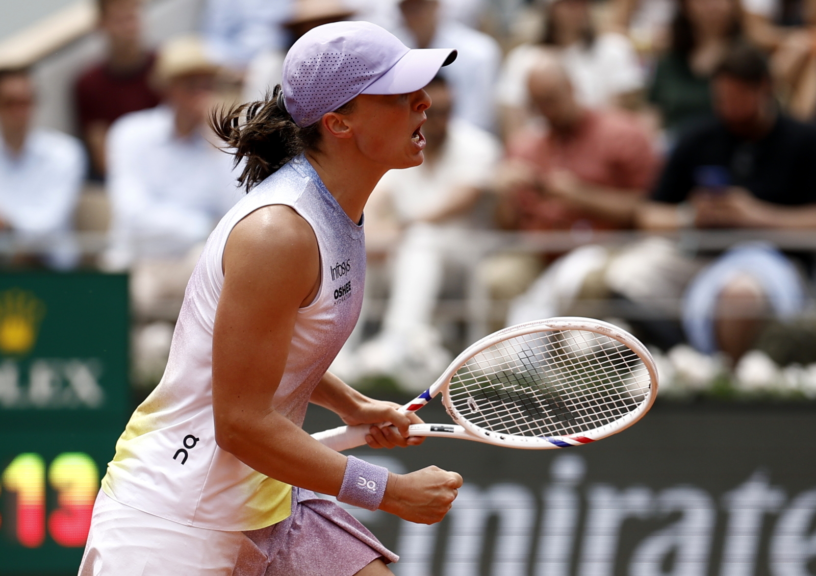 Świątek była na krawędzi. Wystarczył fatalny błąd Rybakiny i odwróciła mecz [OPINIA]