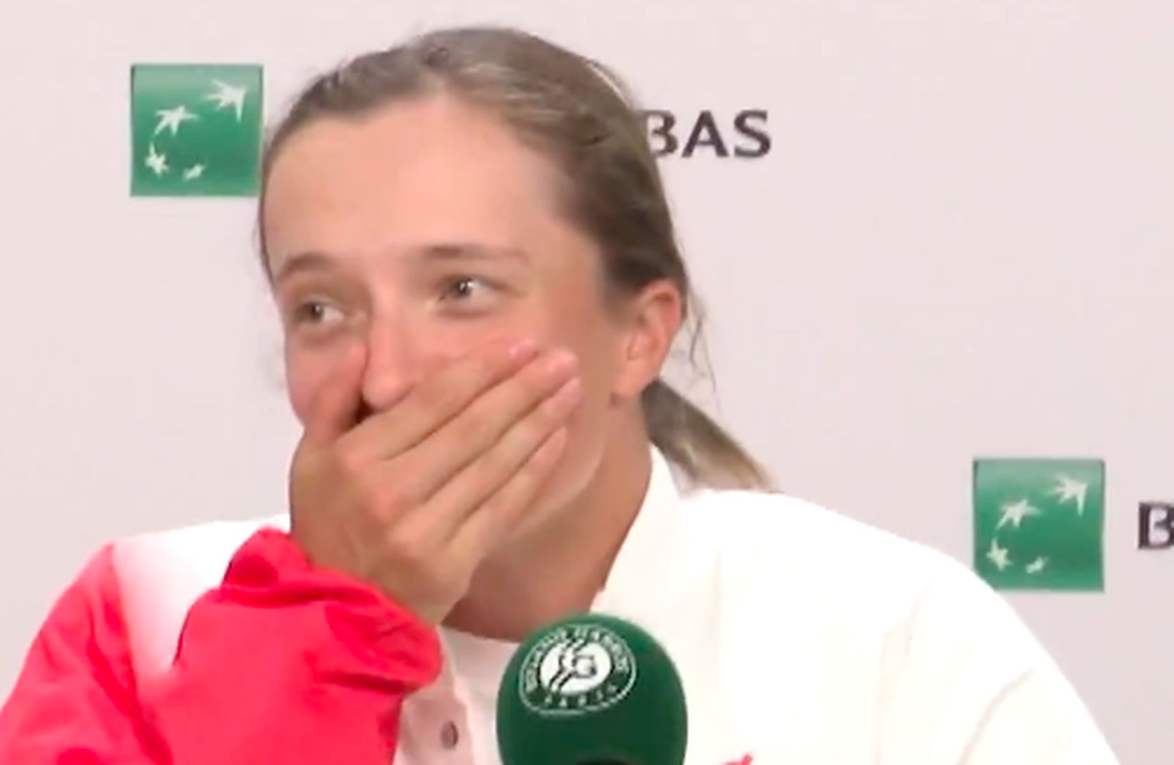 Świątek już miała wyjść, a tu "zatrzęsła się ziemia". Nagranie krąży po sieci