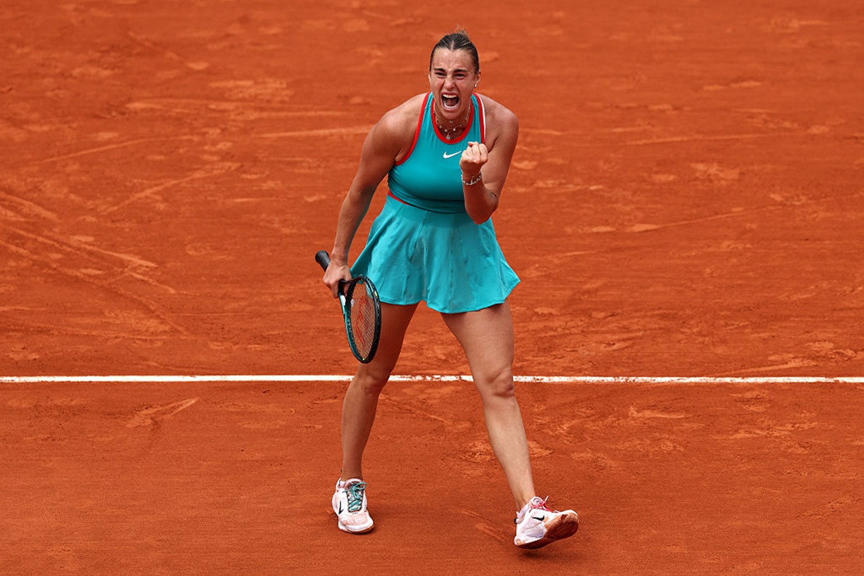 Sabalenka pierwszą półfinalistką. Hit na kortach Rolanda Garrosa coraz bliżej