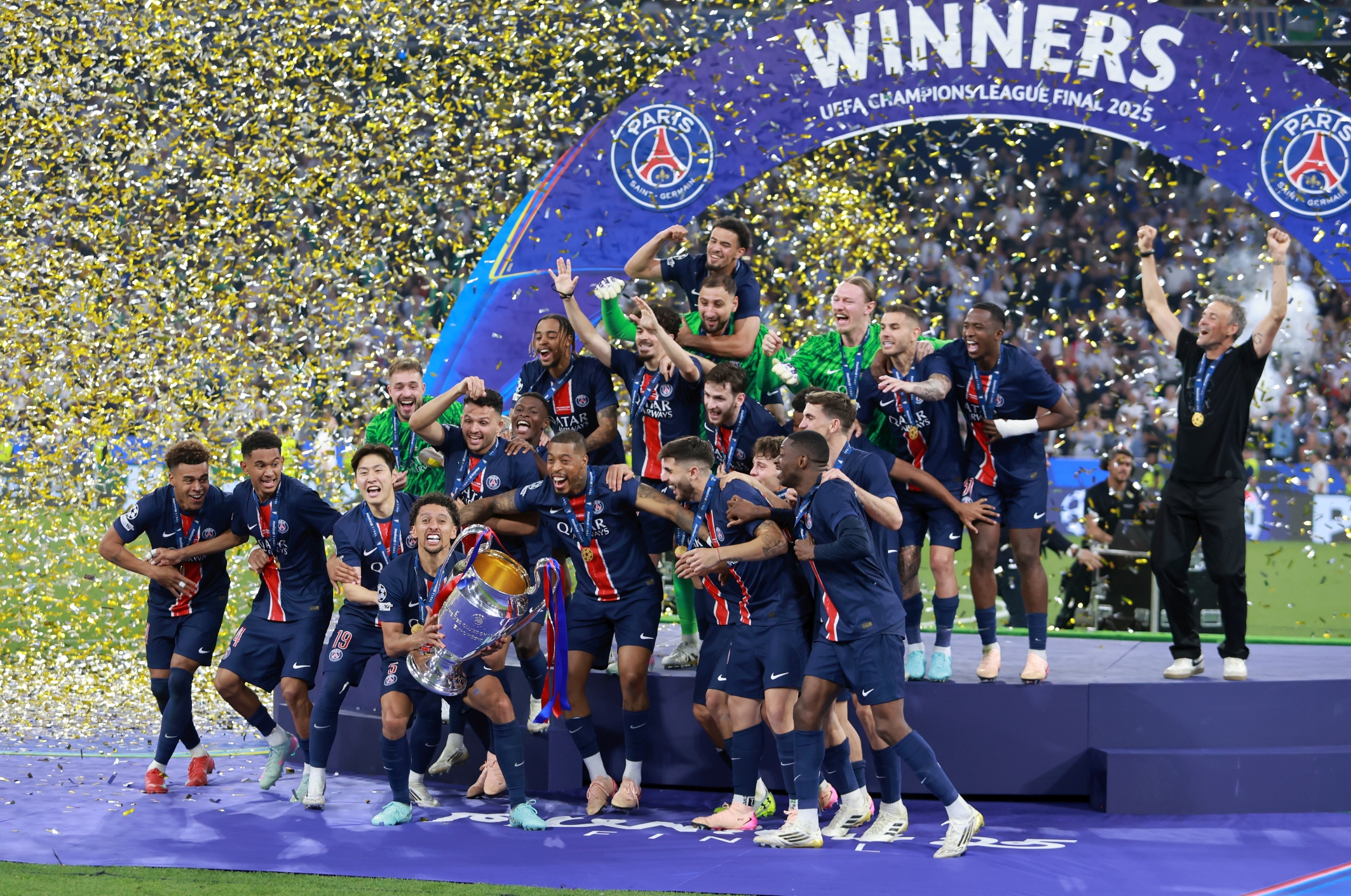 Pięć drużyn z awansem w Lidze Mistrzów, inni wciąż muszą się bić