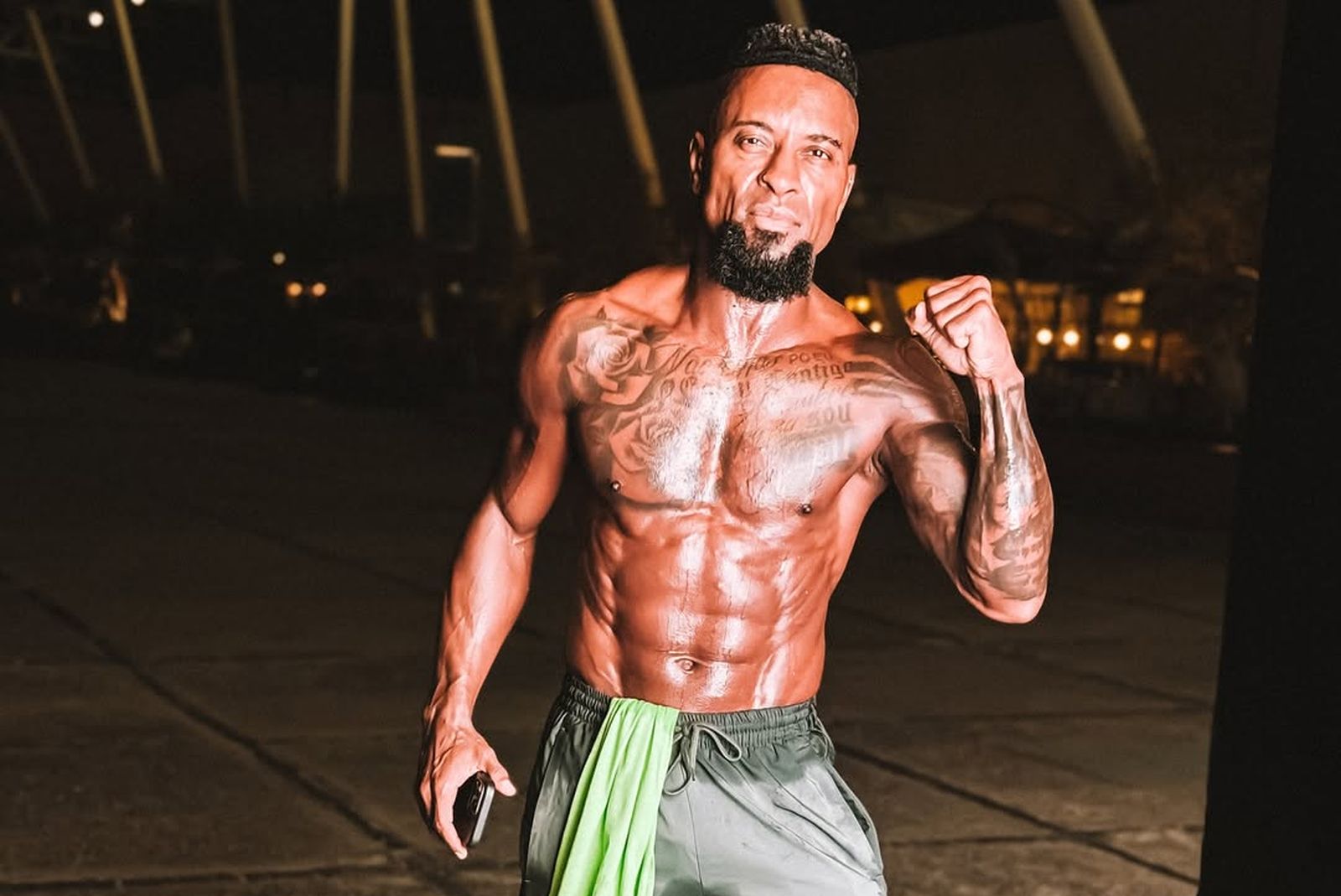 W Niemczech o tym głośno. Ujawnił, jak wyglądało jego życie intymne zaraz po ślubie