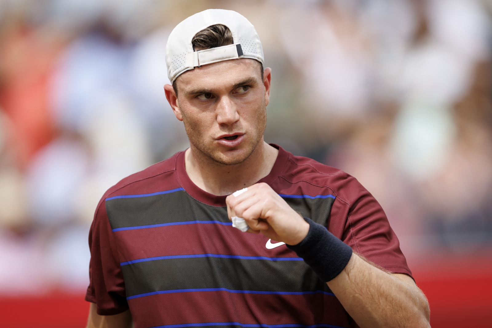 Trudna przeprawa faworyta gospodarzy. Miejscowy talent nie dał rady