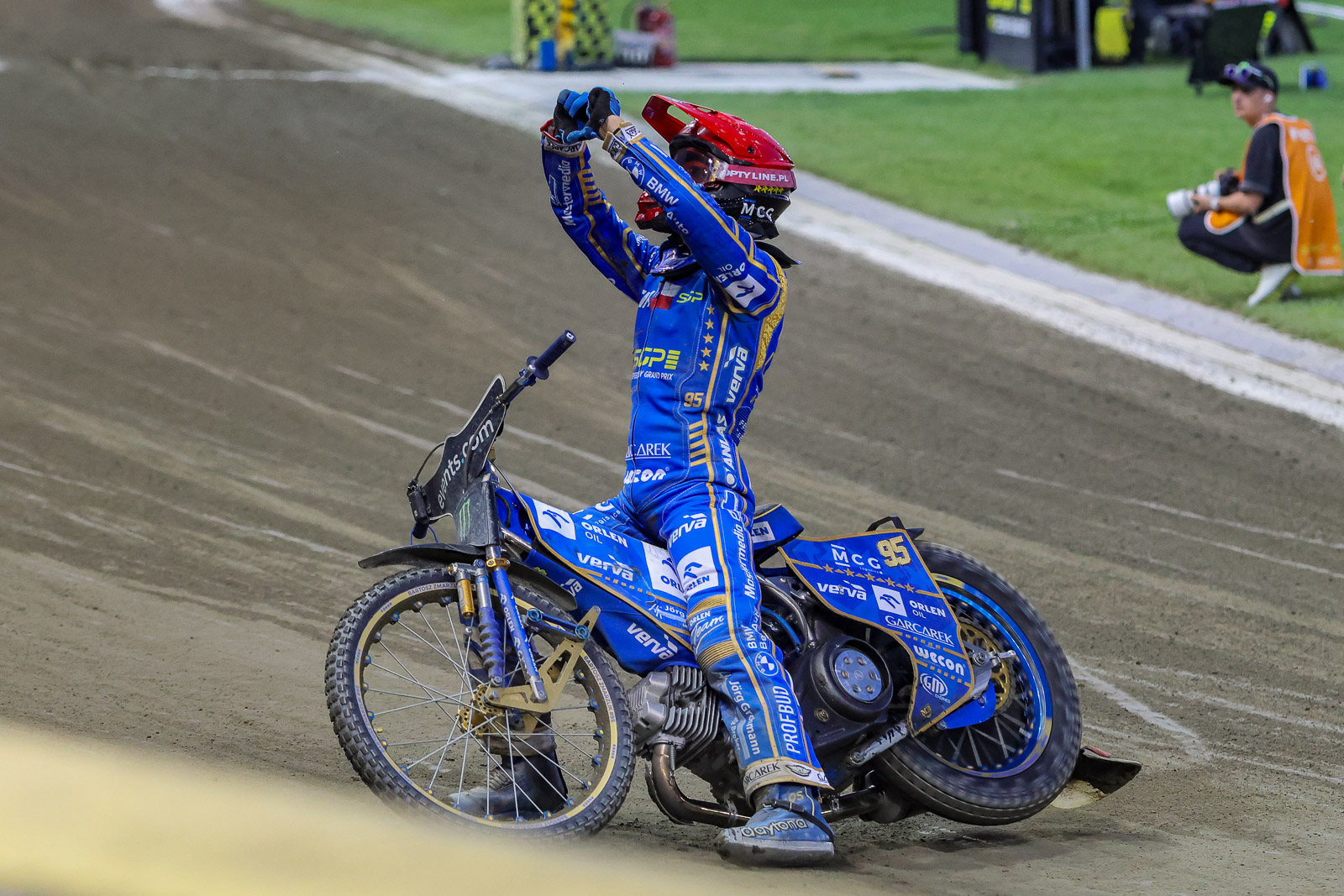 Żużel. Zrobił to po raz szósty w karierze. Zmarzlik zabrał głos po historycznym sukcesie