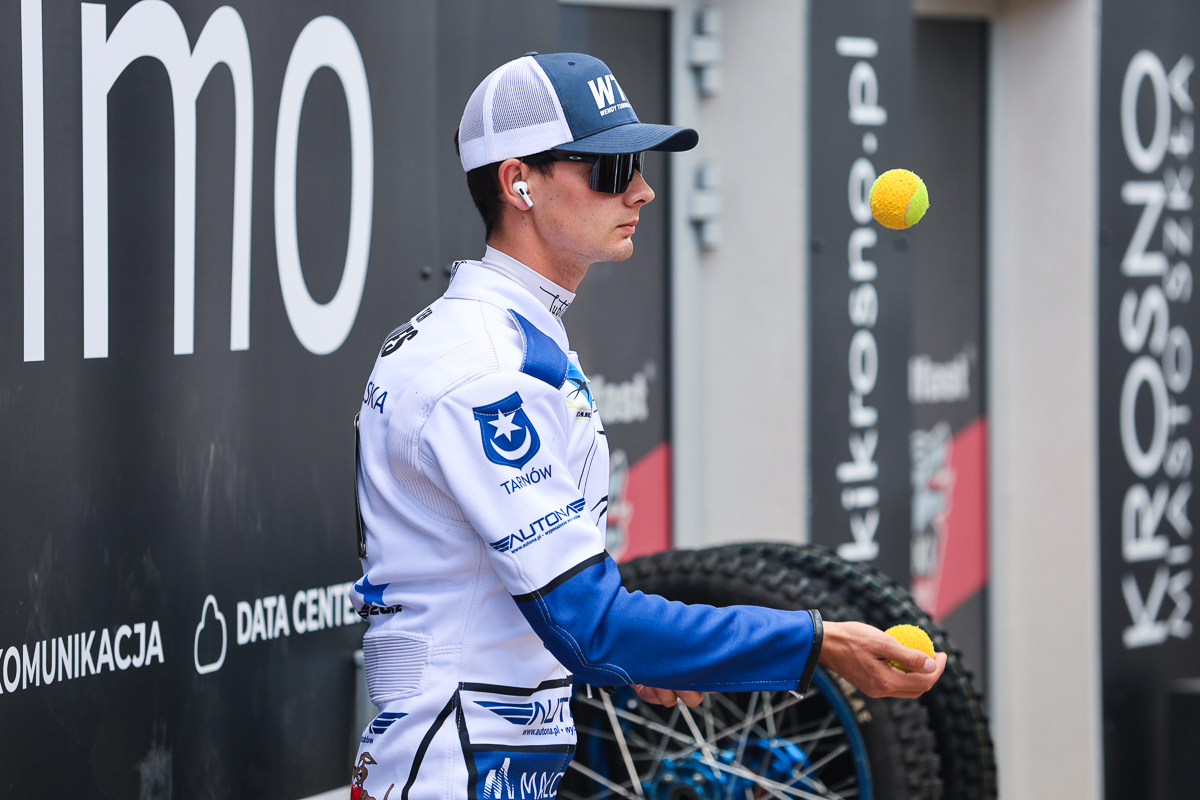 Żużel. W roli kibica zamiast na torze. Lekarz podjął decyzję ws. zawodnika Unii