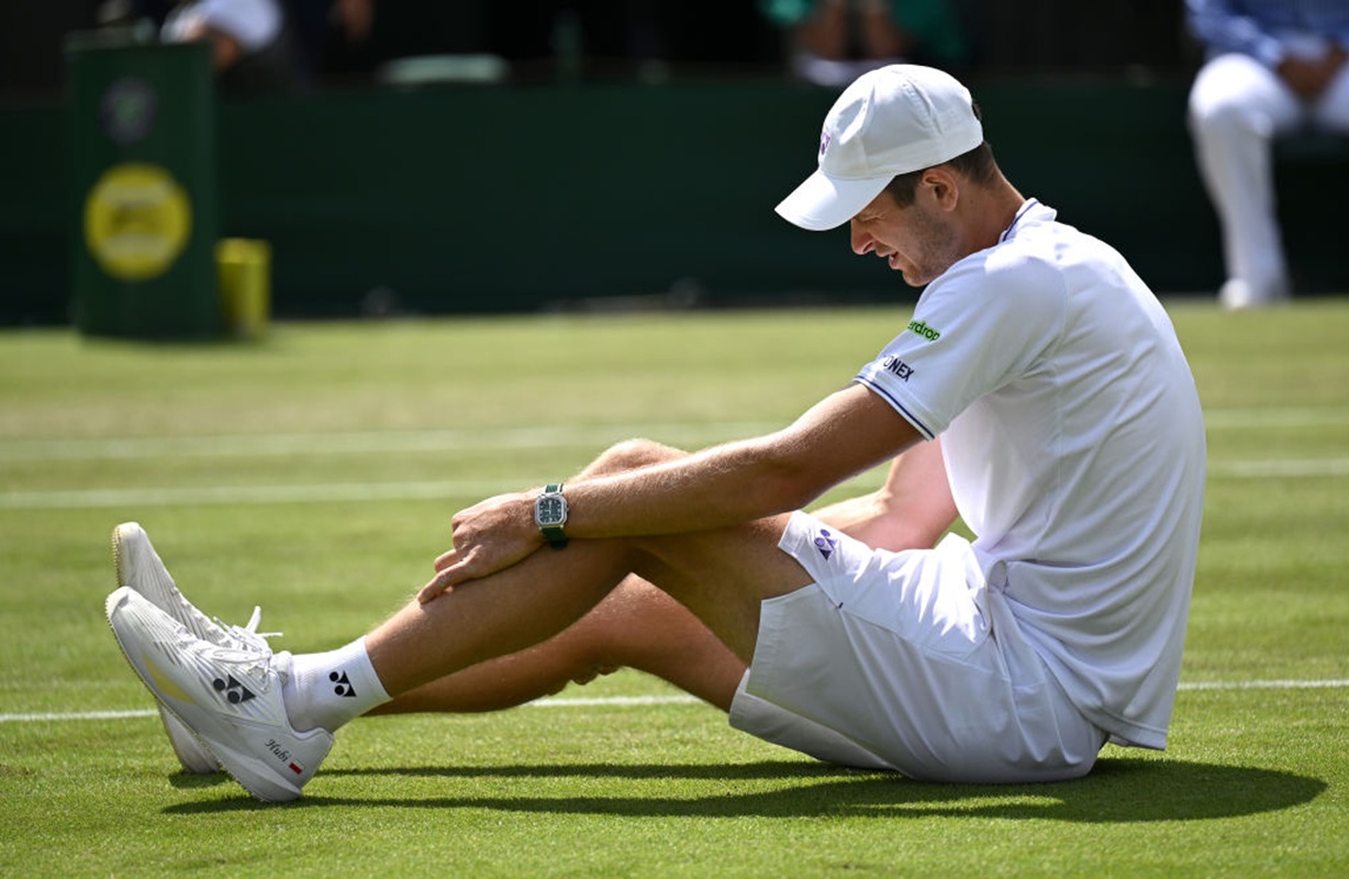 Decyzja, która mogła pogrążyć karierę Hurkacza. Wimbledon od snu do koszmaru