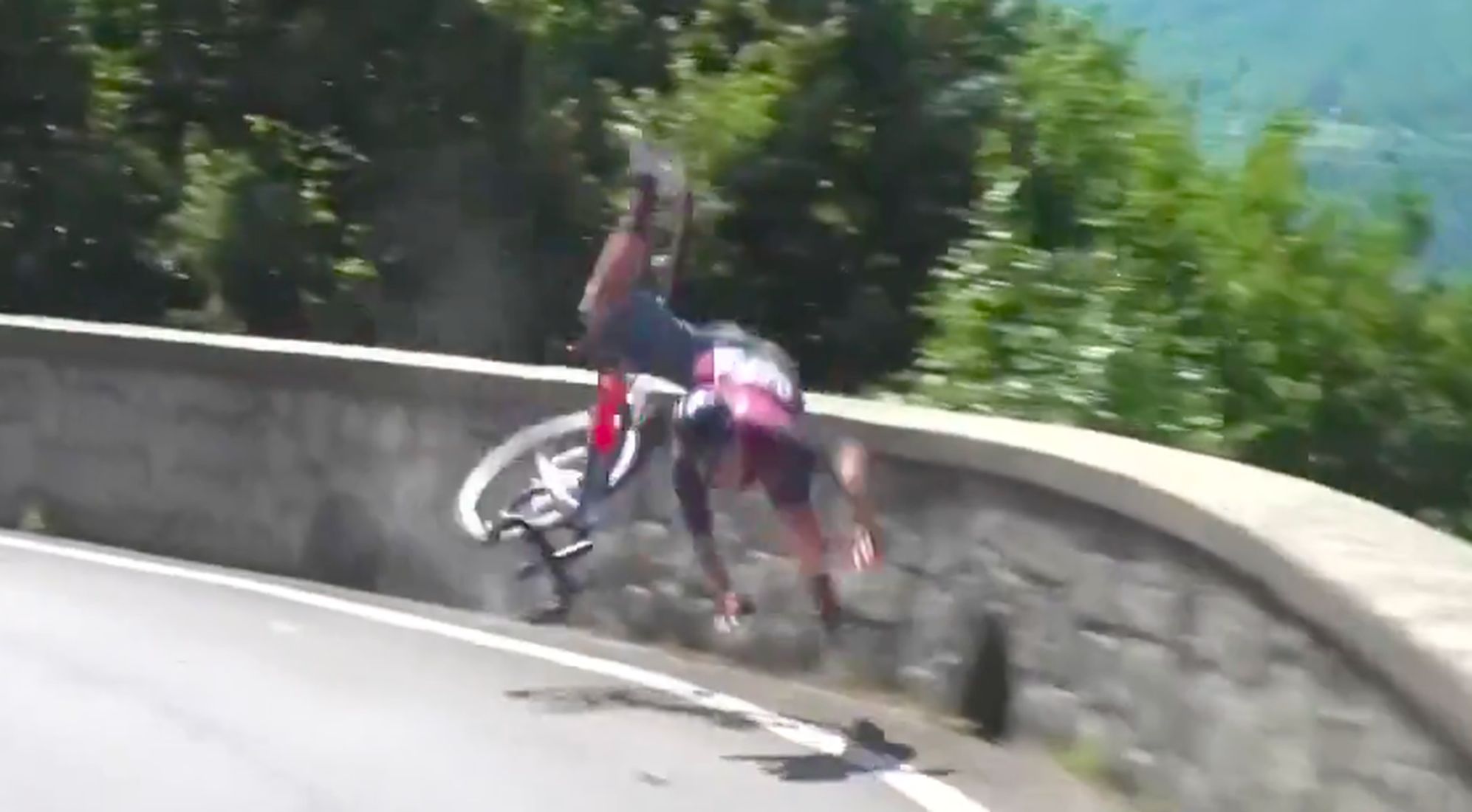 Mogła spaść w przepaść. Koszmarny wypadek we Włoszech