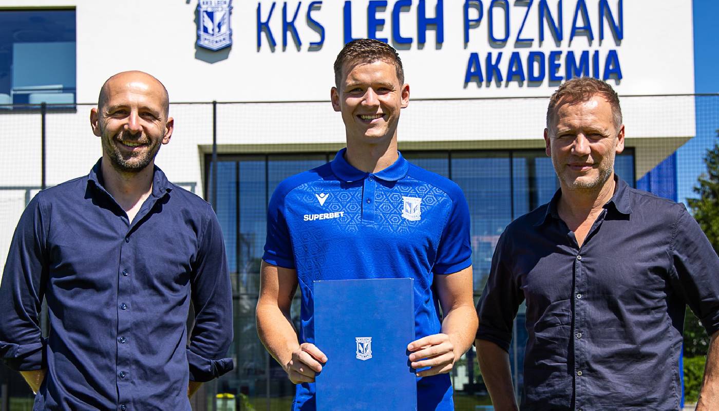 Oficjalnie: Lech przedłużył kontrakt z bramkarzem. "Czeka go niełatwe zadanie"