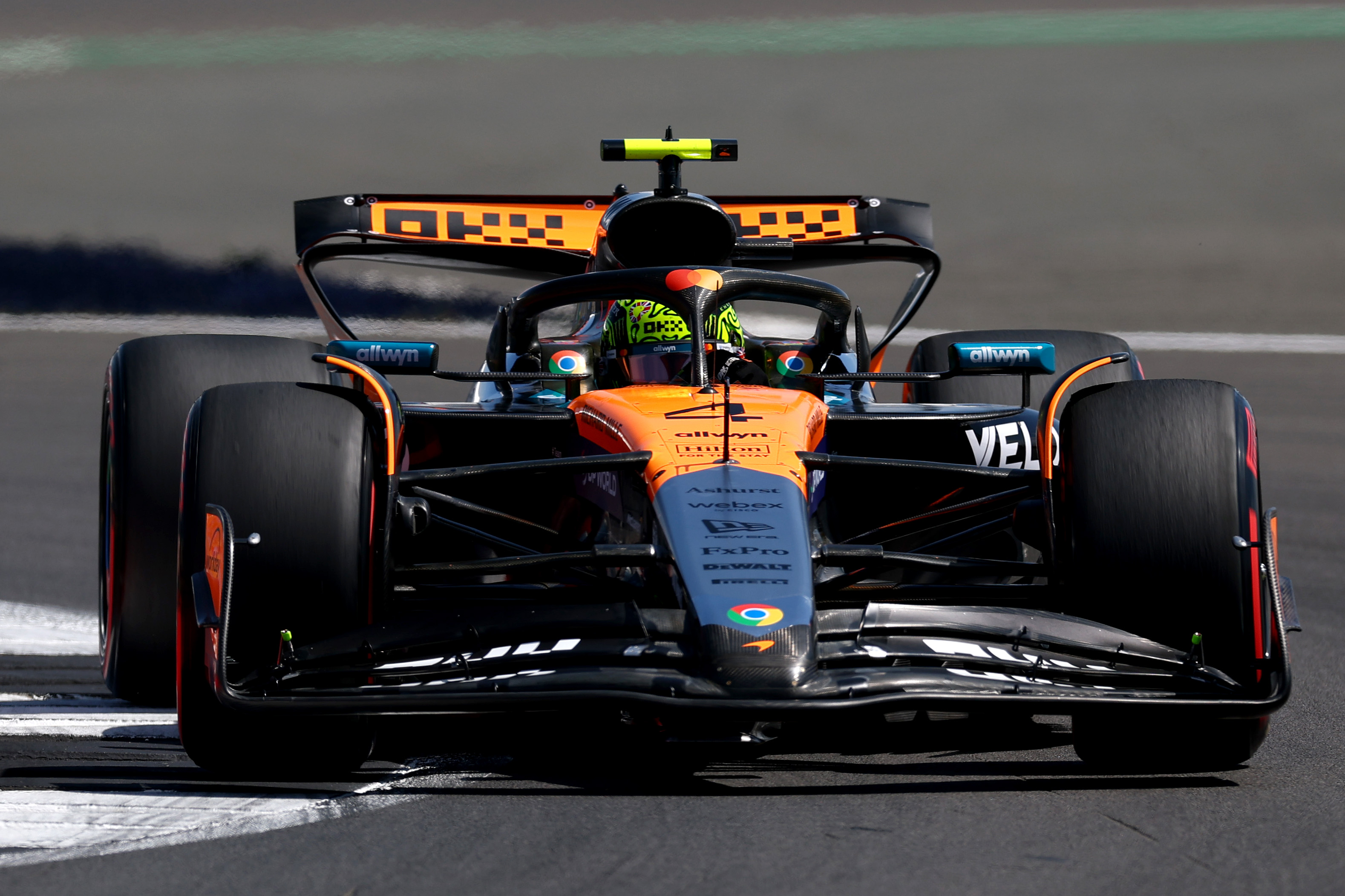 Zażarta walka w kwalifikacjach F1. Ferrari sprawiło niespodziankę