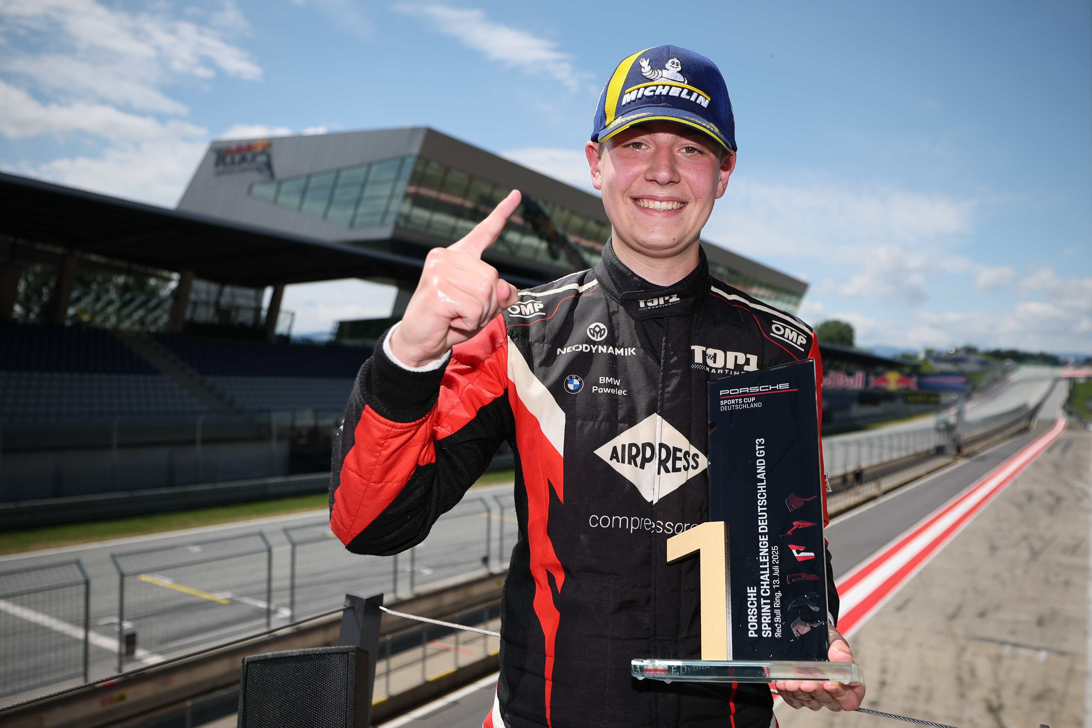 Ma 16 lat i zachwyca Niemców. W ten weekend Polak zostanie mistrzem?