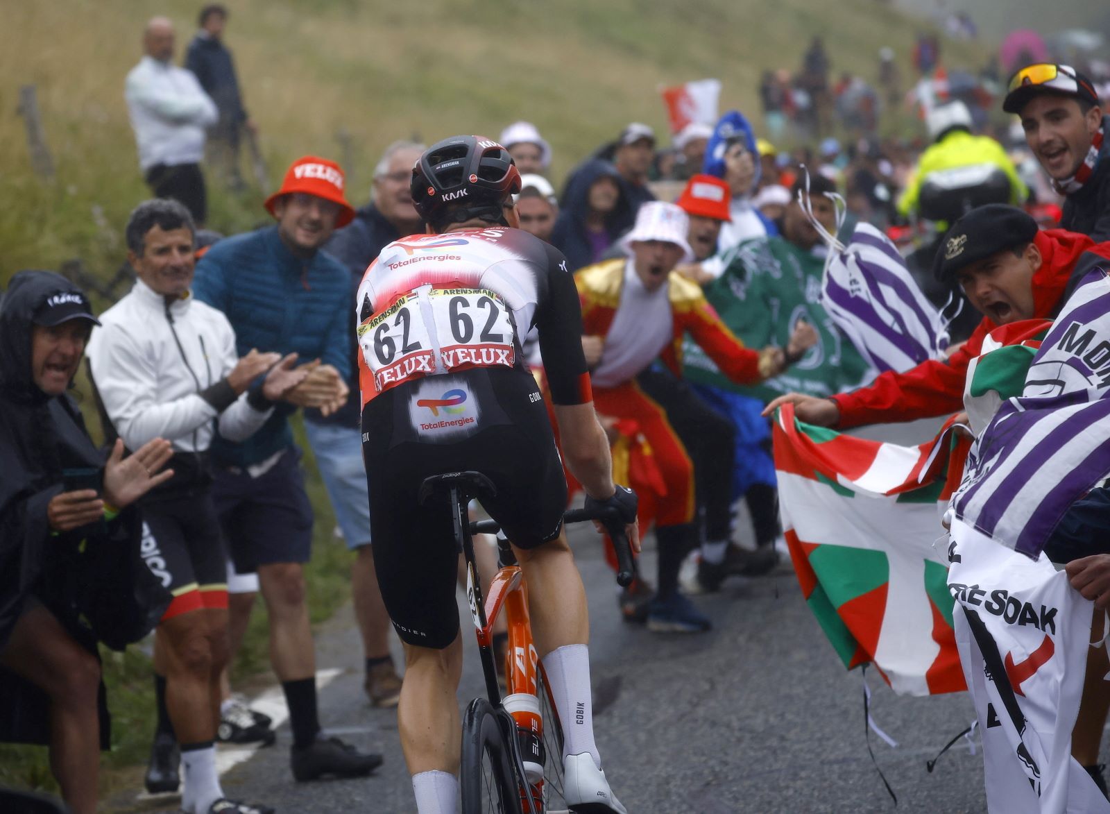 Mistrz olimpijski wycofał się z Tour de France! Przerwana seria lidera