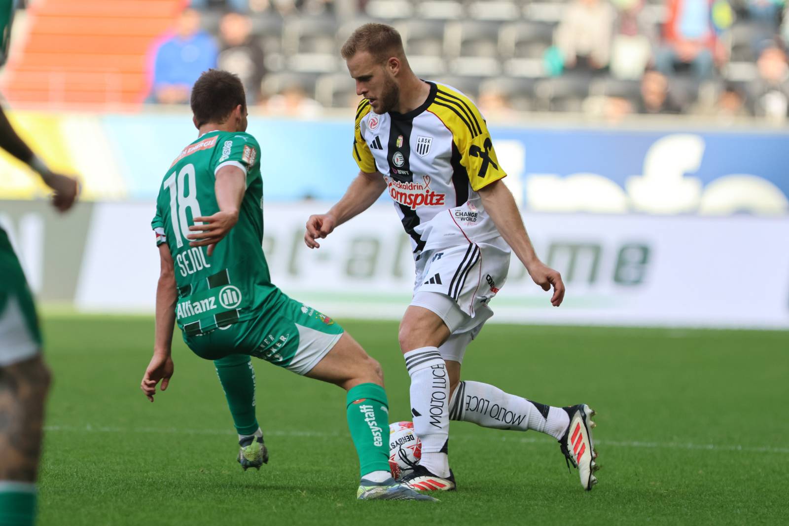 Media: Chorwat blisko Widzewa. Chciał go też Raków
