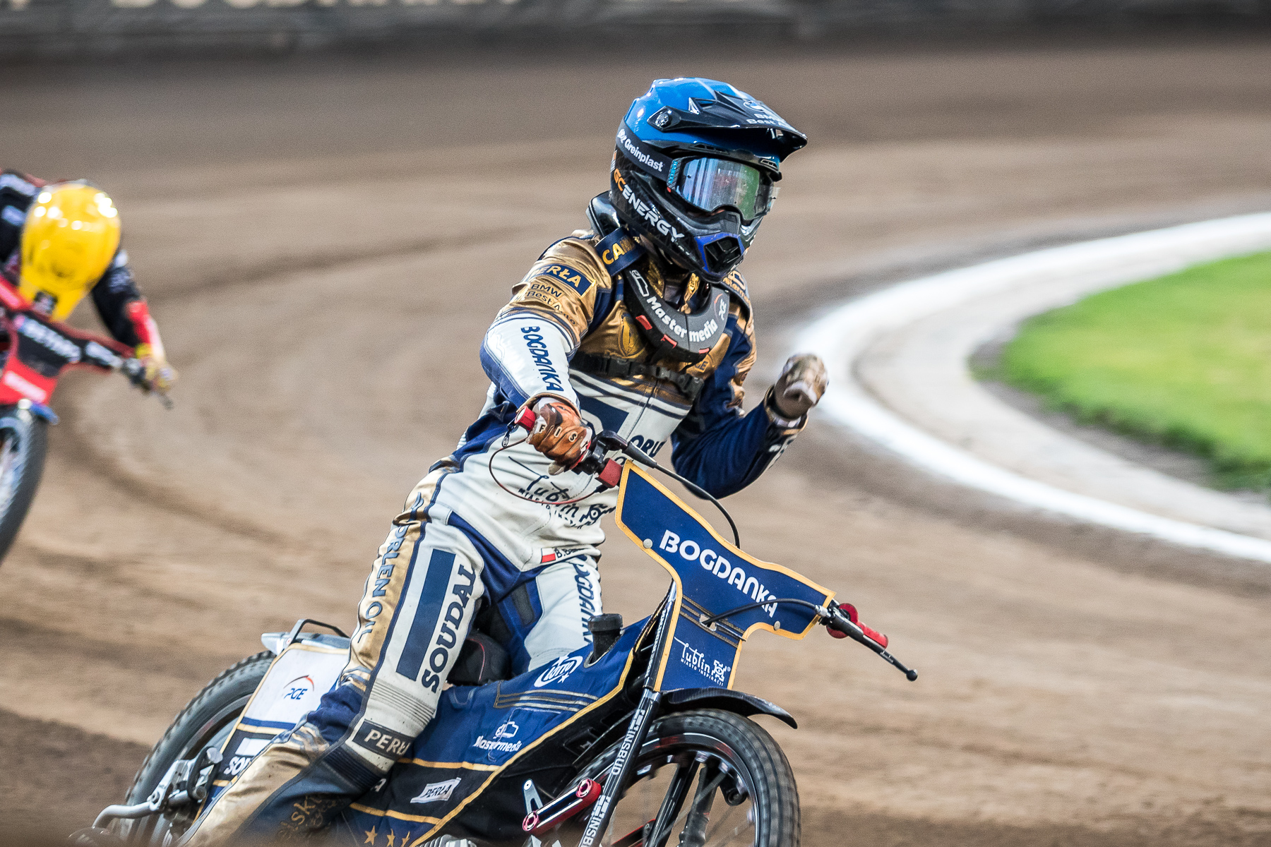 Żużel. Była pod jego wrażeniem, ale coś się zacięło. "Młodość ma swoje prawa"