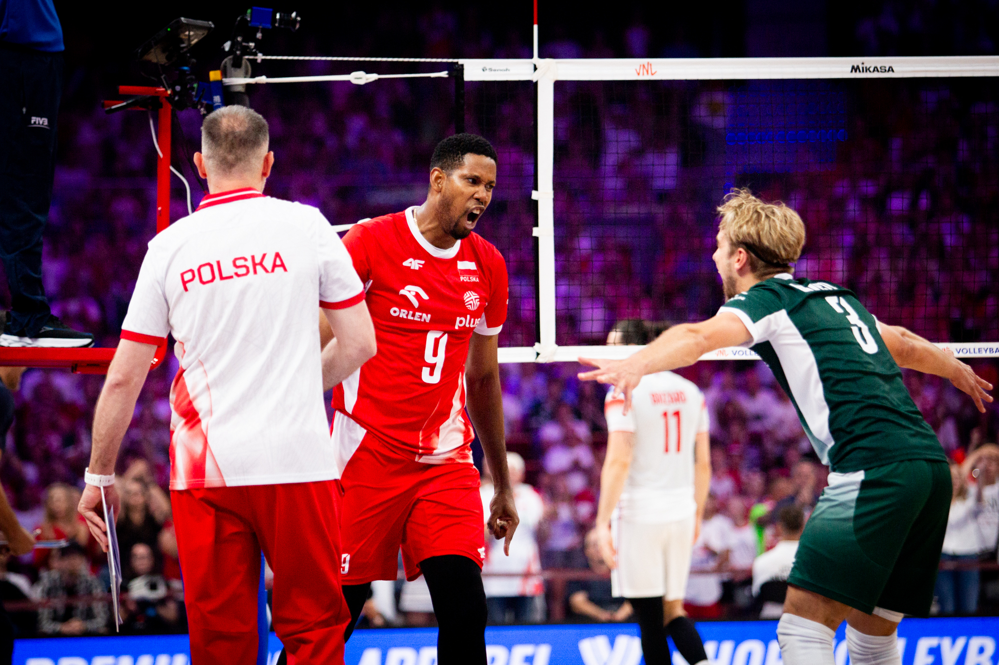 Niesie się wpis Leona. "Szykujemy się"