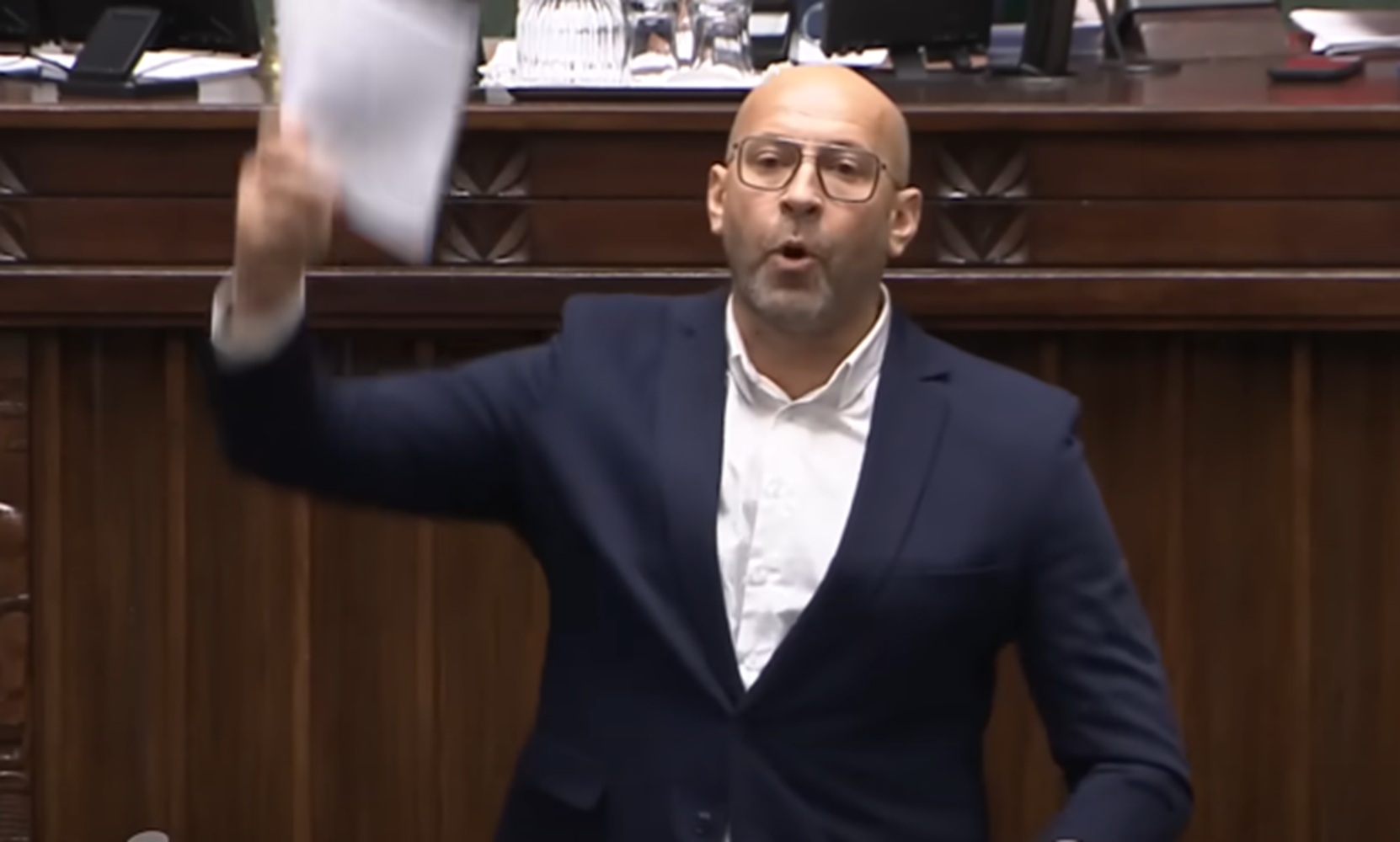 Przedstawił jednoznaczne wytyczne w sprawie występów Rosjan w Polsce