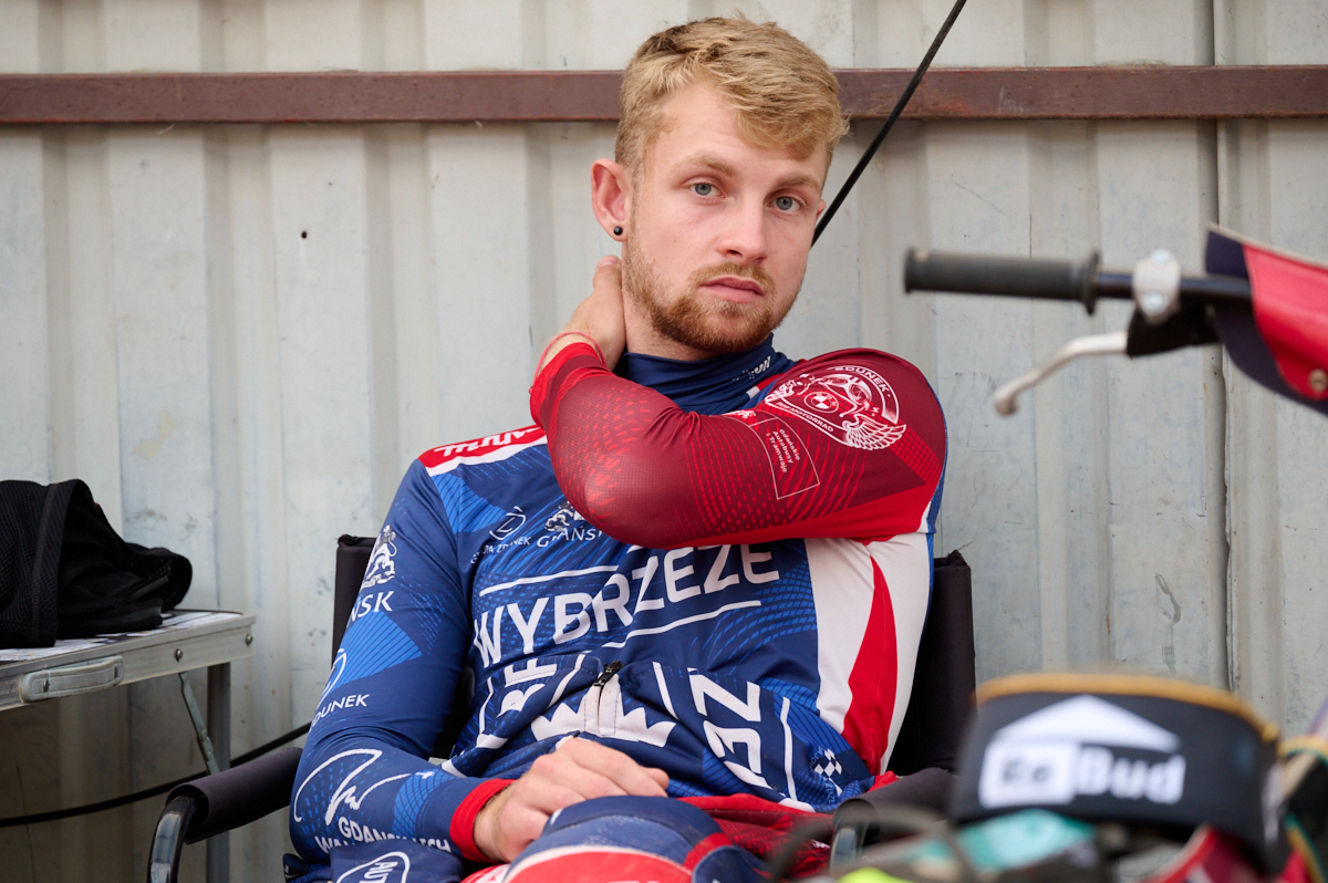 Żużel. Świetnie zakończył wiek juniora po czym spuścił z tonu. Grzelaka stać na dobre wyniki