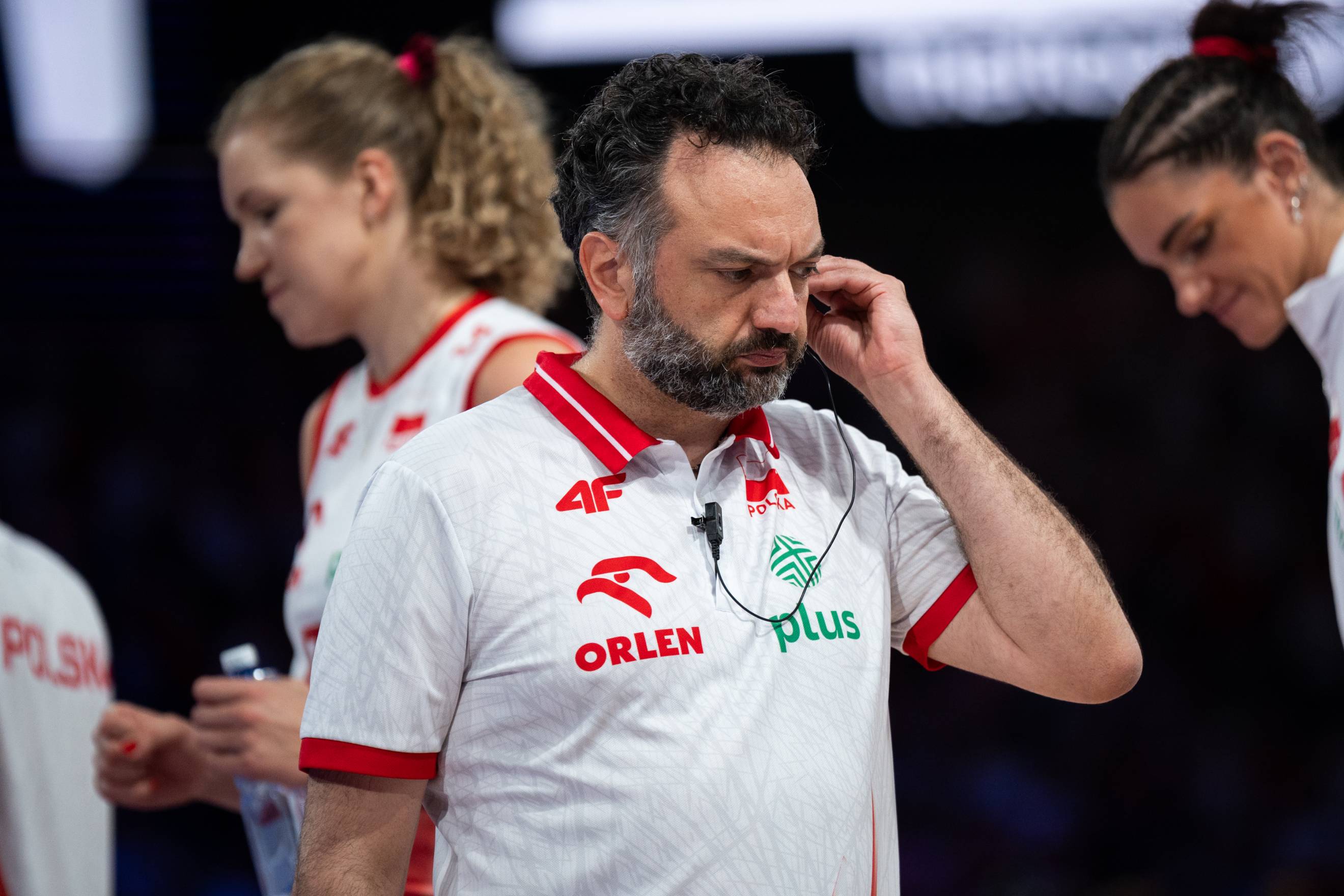 Mistrzostwa świata w kraju ogarniętym wojną? Trener Polek komentuje