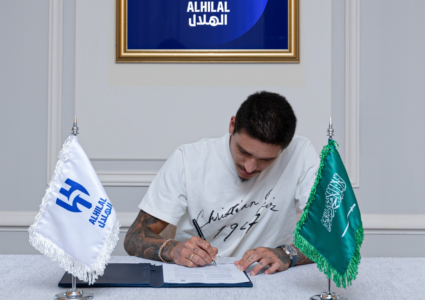 Oficjalnie. Kolejna gwiazda zagra w Arabii. Inzaghi doczekał się snajpera