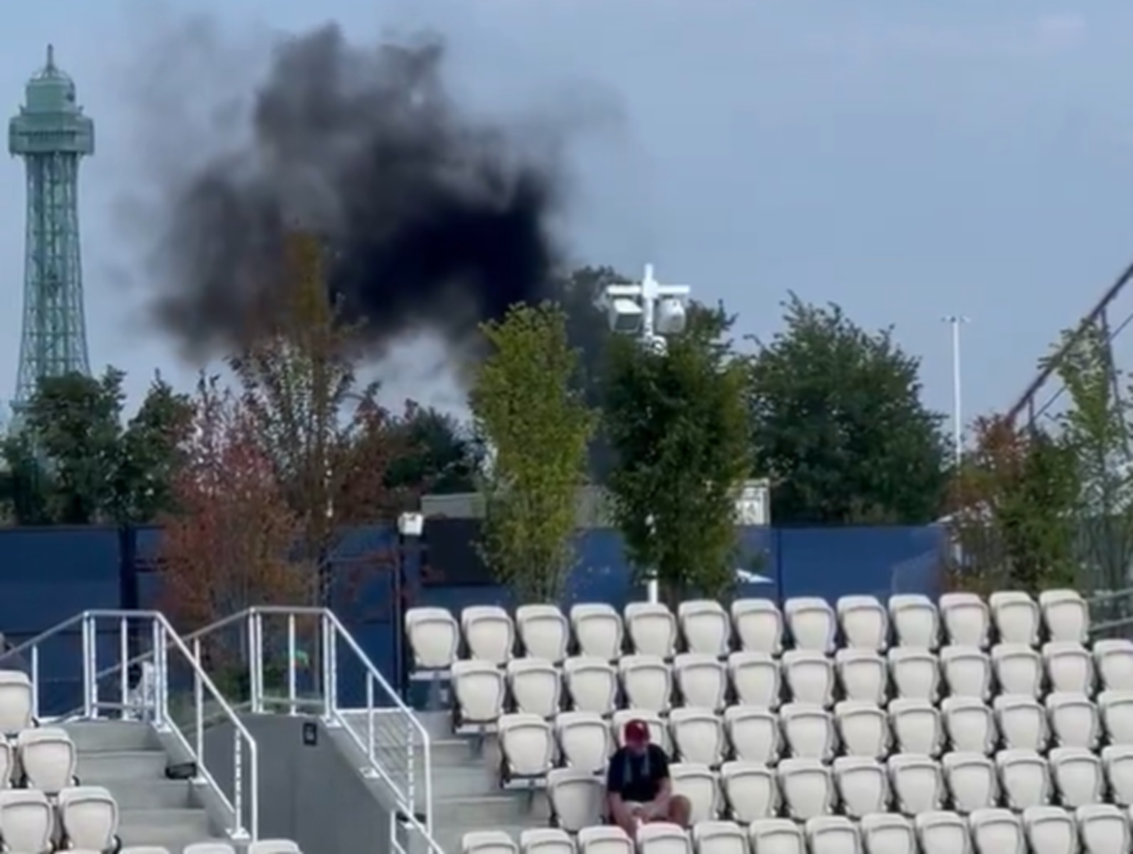 Ewakuacja w turnieju, gdzie gra Świątek. Pożar. Jest nagranie