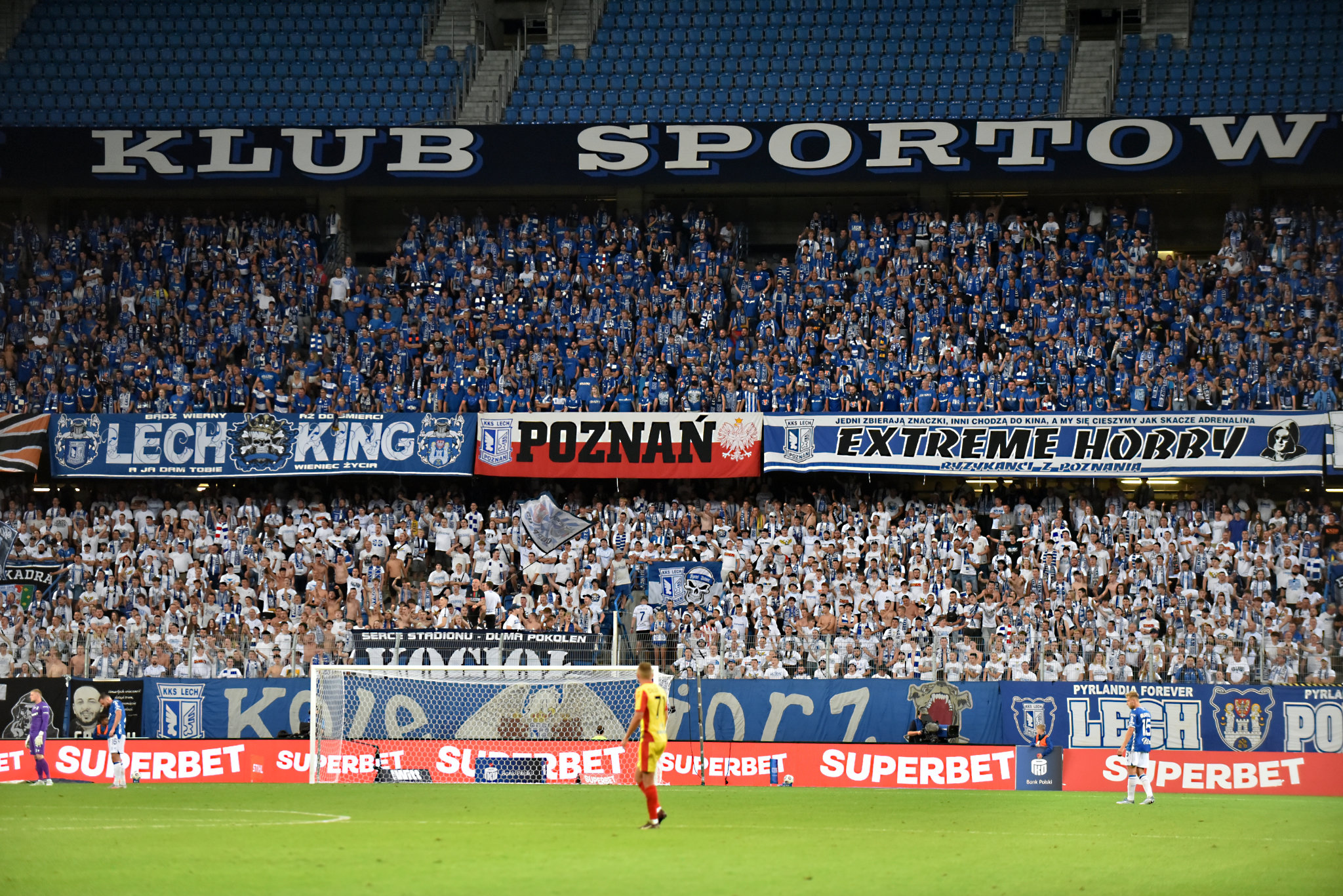 Po przylocie do Finlandii zostali aresztowani. Są nowe informacje ws. kibiców Lecha