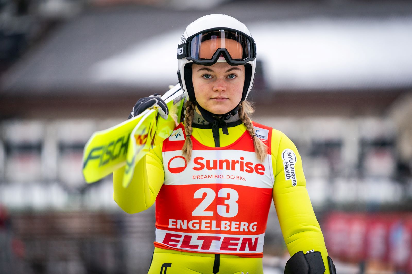 Skandal w skokach. Musiała rozebrać się do naga