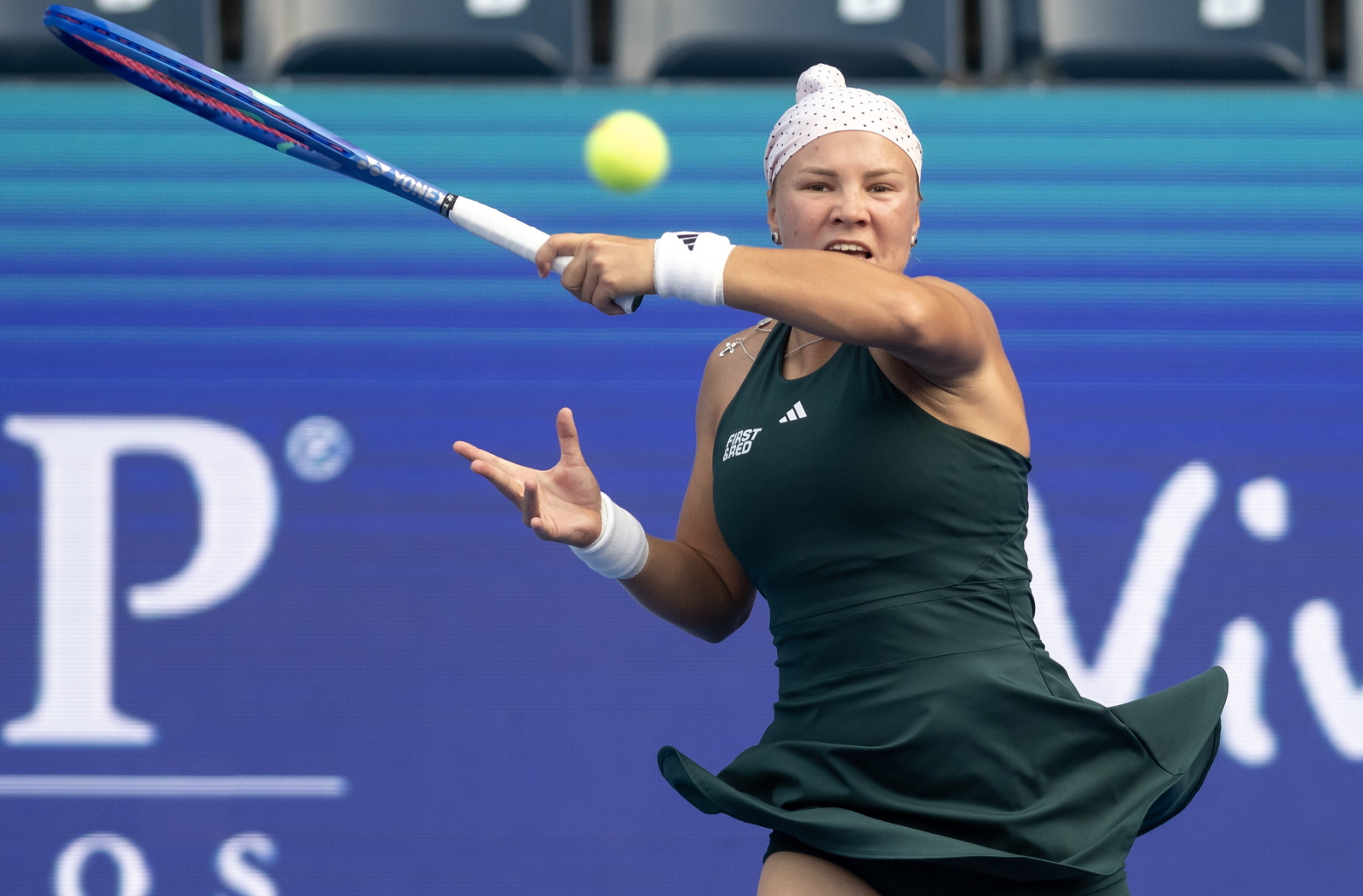 Deszcz pokrzyżował plany. Rosjanka czeka na rywalkę w finale