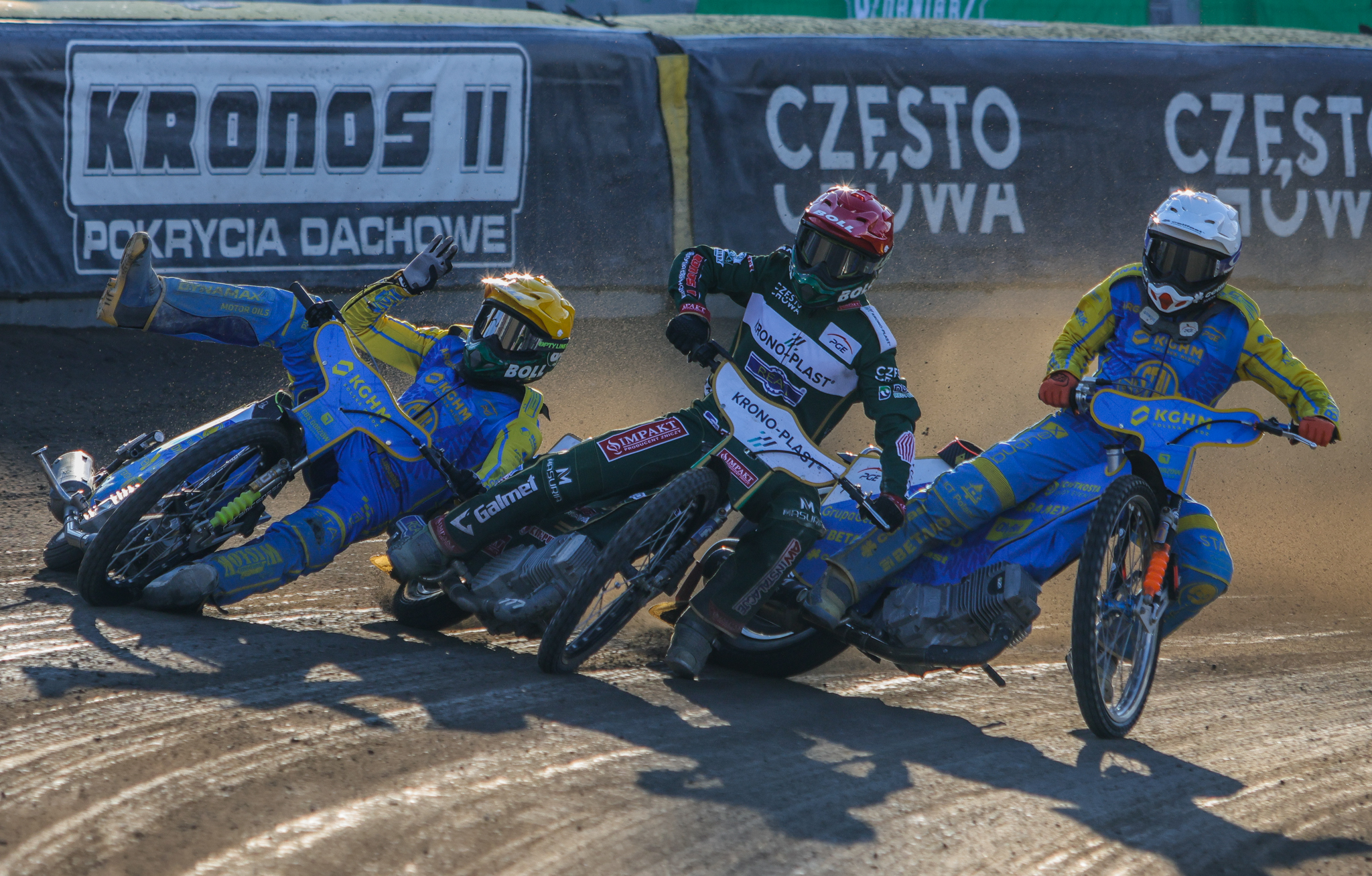 Żużel. Tak minął tydzień. Ważne ogłoszenia ws. licencji i giełda transferowa w KLŻ