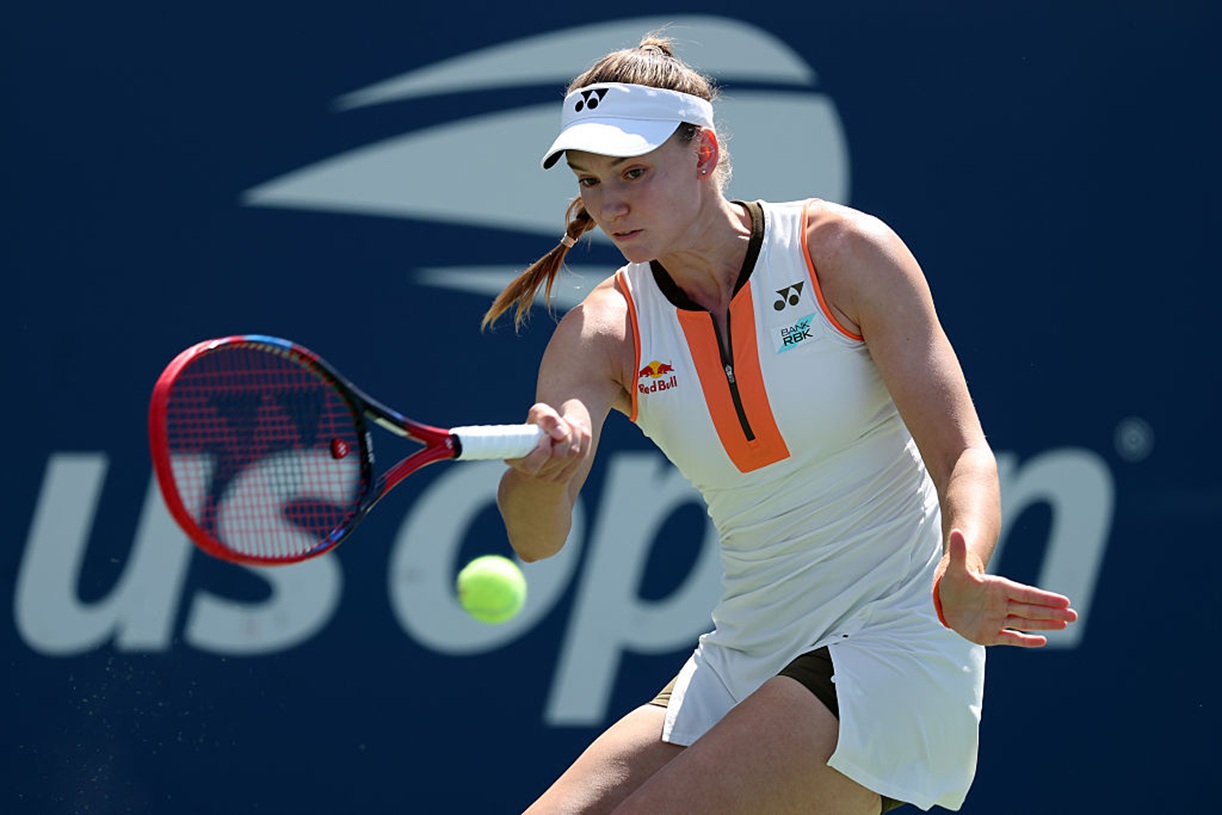 Rybakina bezlitosna dla 16-latki. Zmienne szczęście amerykańskich talentów