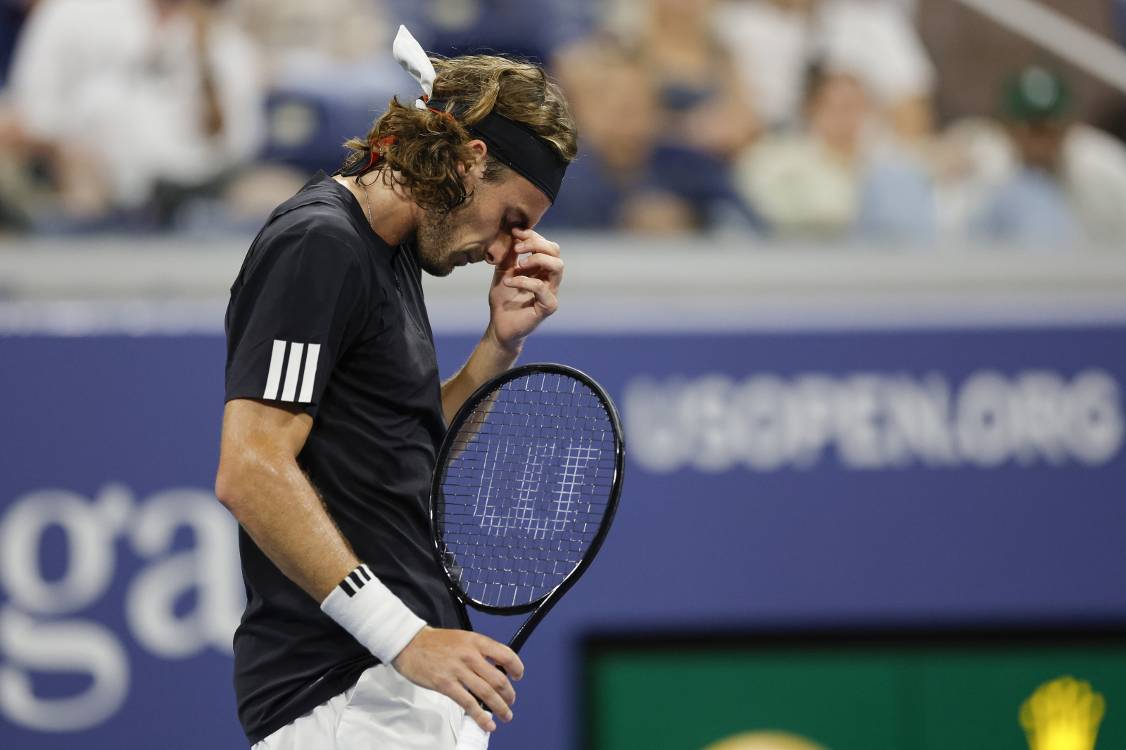 Fenomenalna długa noc w Nowym Jorku. Stefanos Tsitsipas zmarnował meczbola