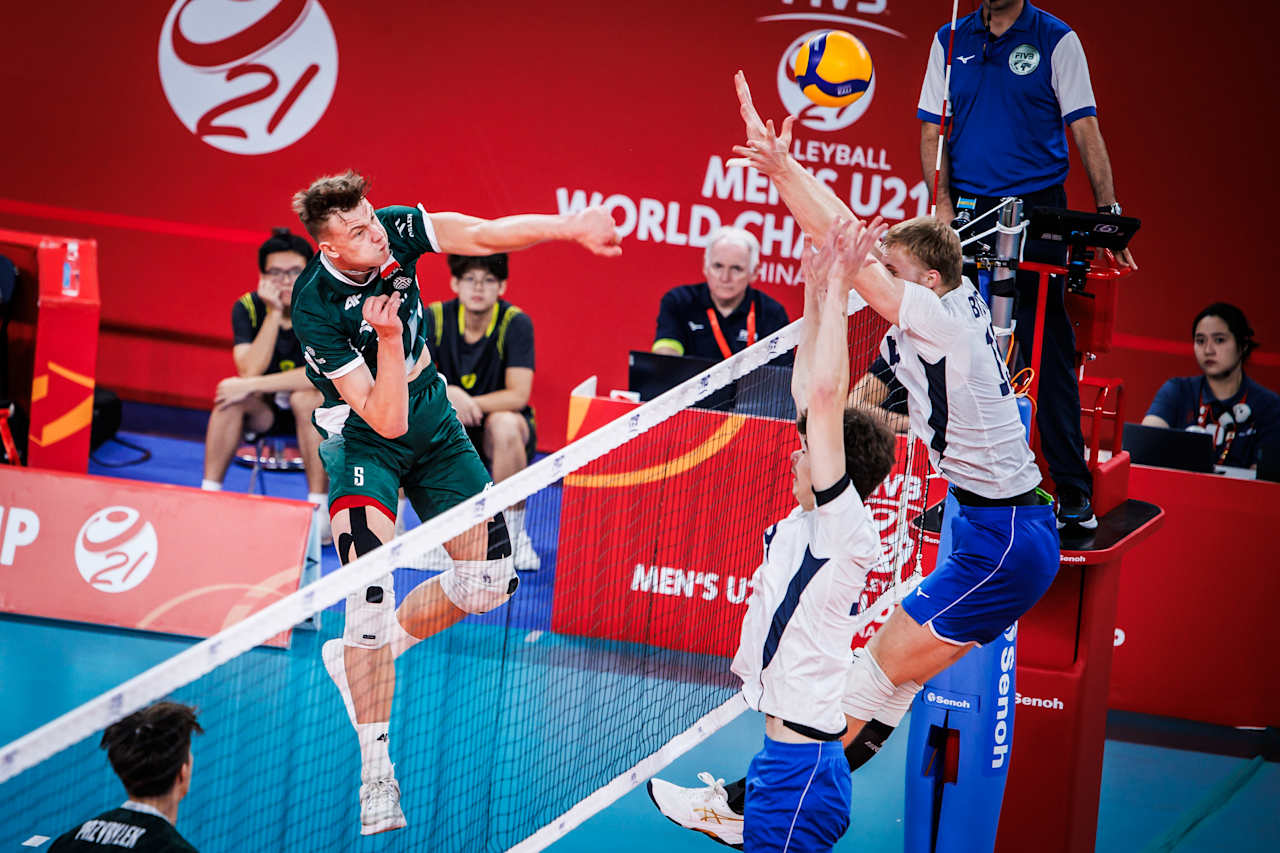 Cztery sety polskich siatkarzy w walce o półfinał MŚ U-21