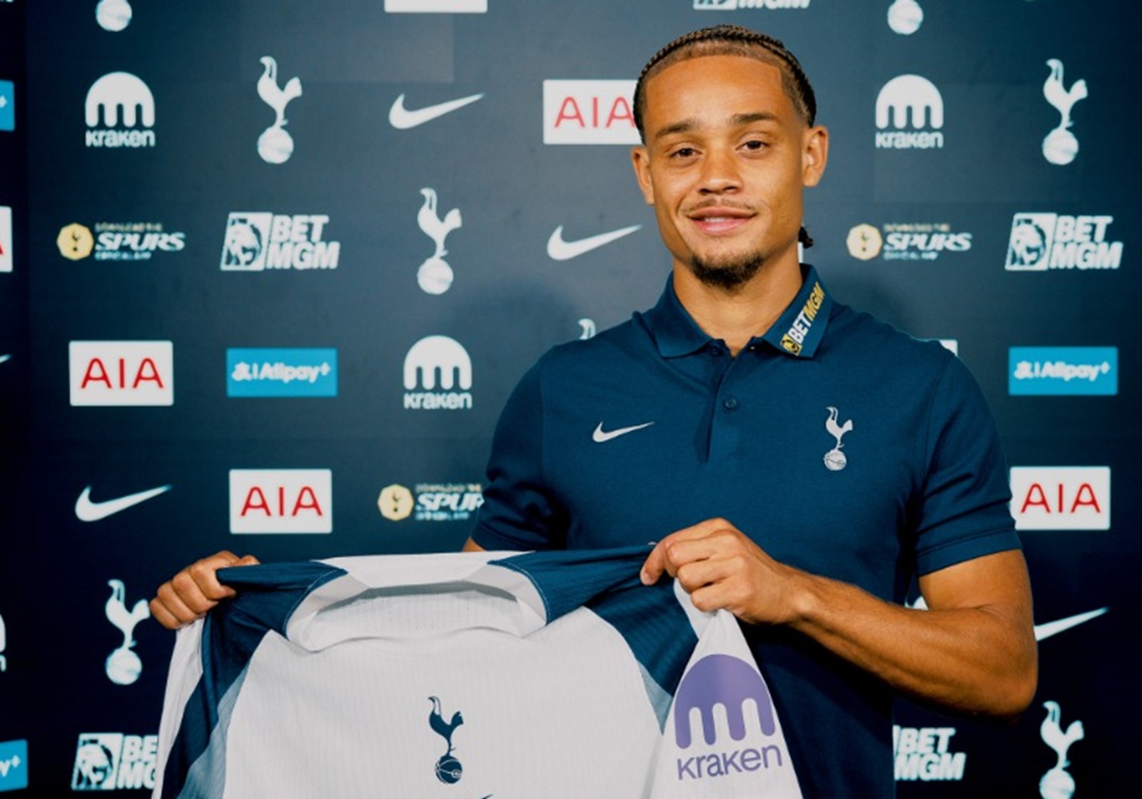 Perełka na wtorek! Ten typ warto zagrać na mecz Kogutów ze Slavią!