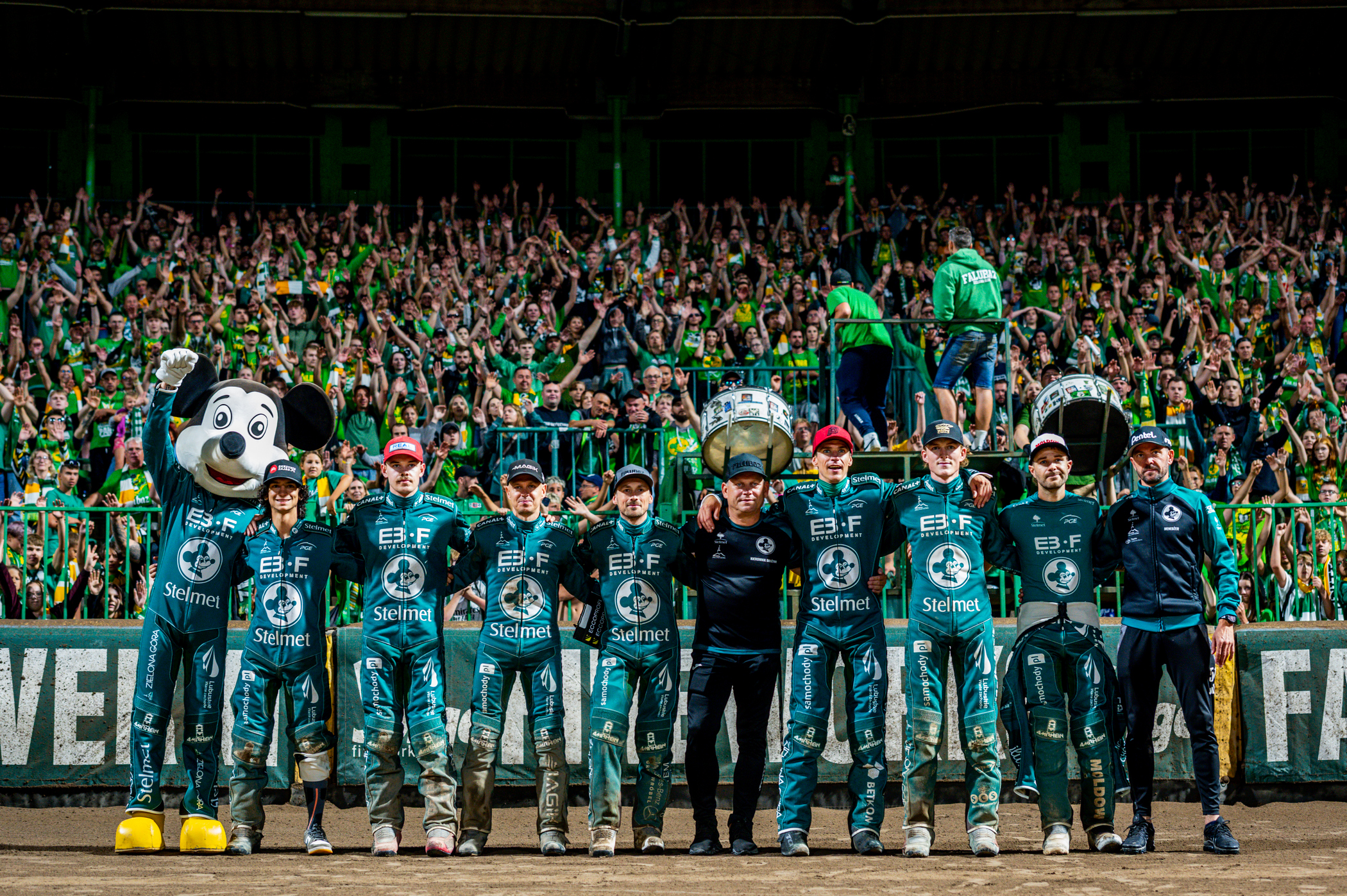 Dyrektor znanego klubu z prokuratorskimi zarzutami. To kolejna odsłona głośnej afery