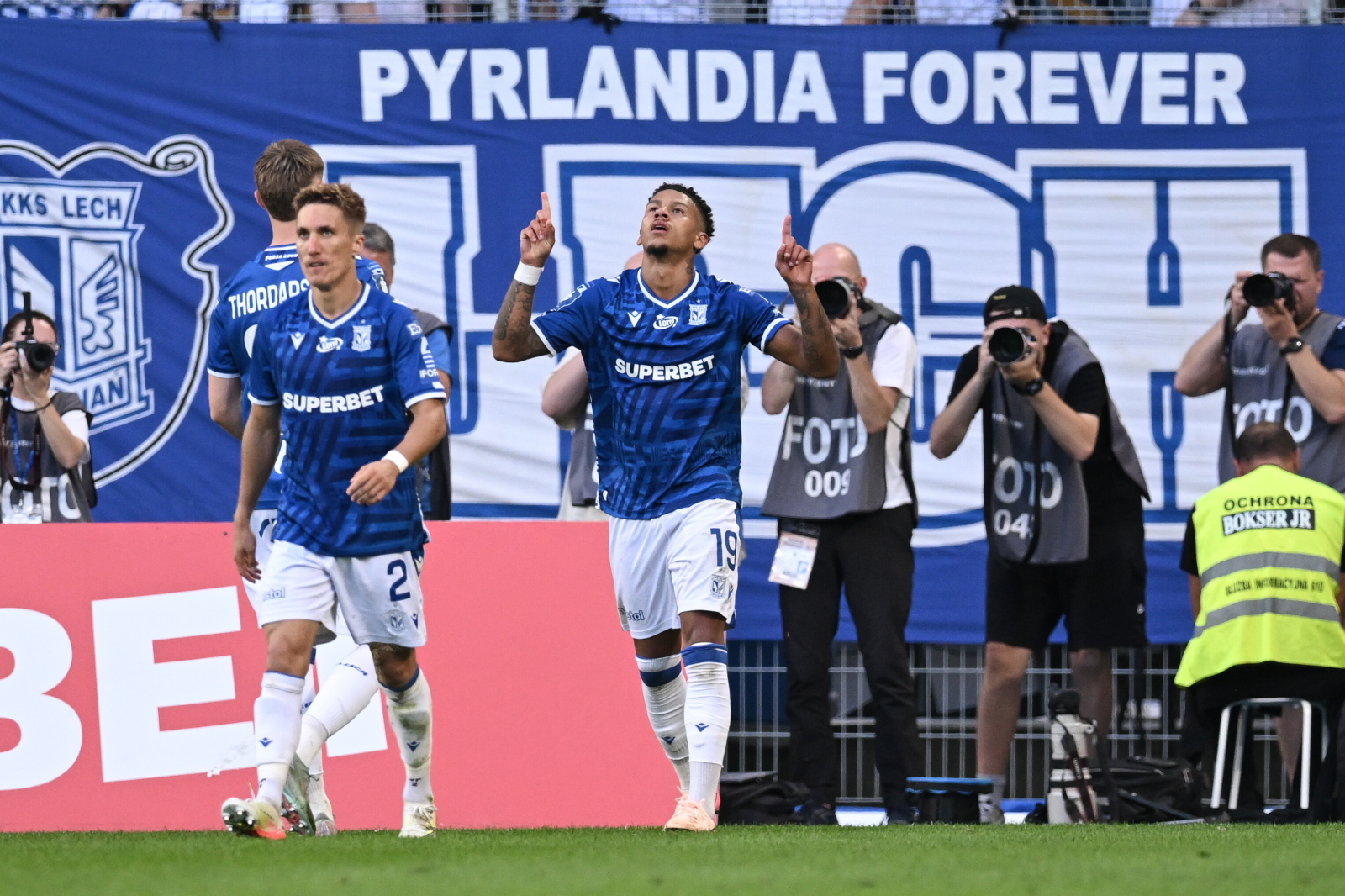 Trzy gole w Poznaniu. Napastnik "Kolejorza" z długo wyczekiwanym trafieniem