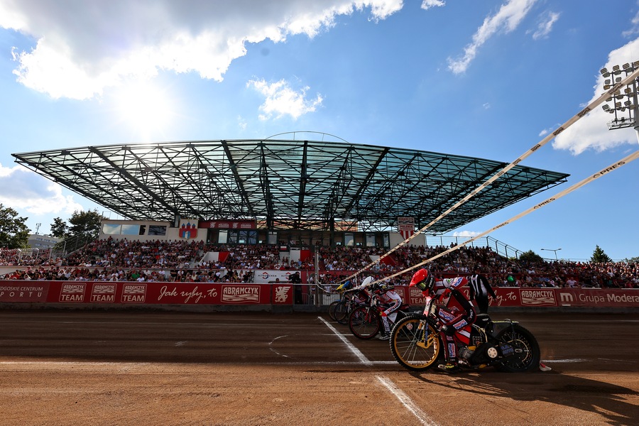 Żużel. Problem Polonii? Otwarto oferty, ale jest za drogo