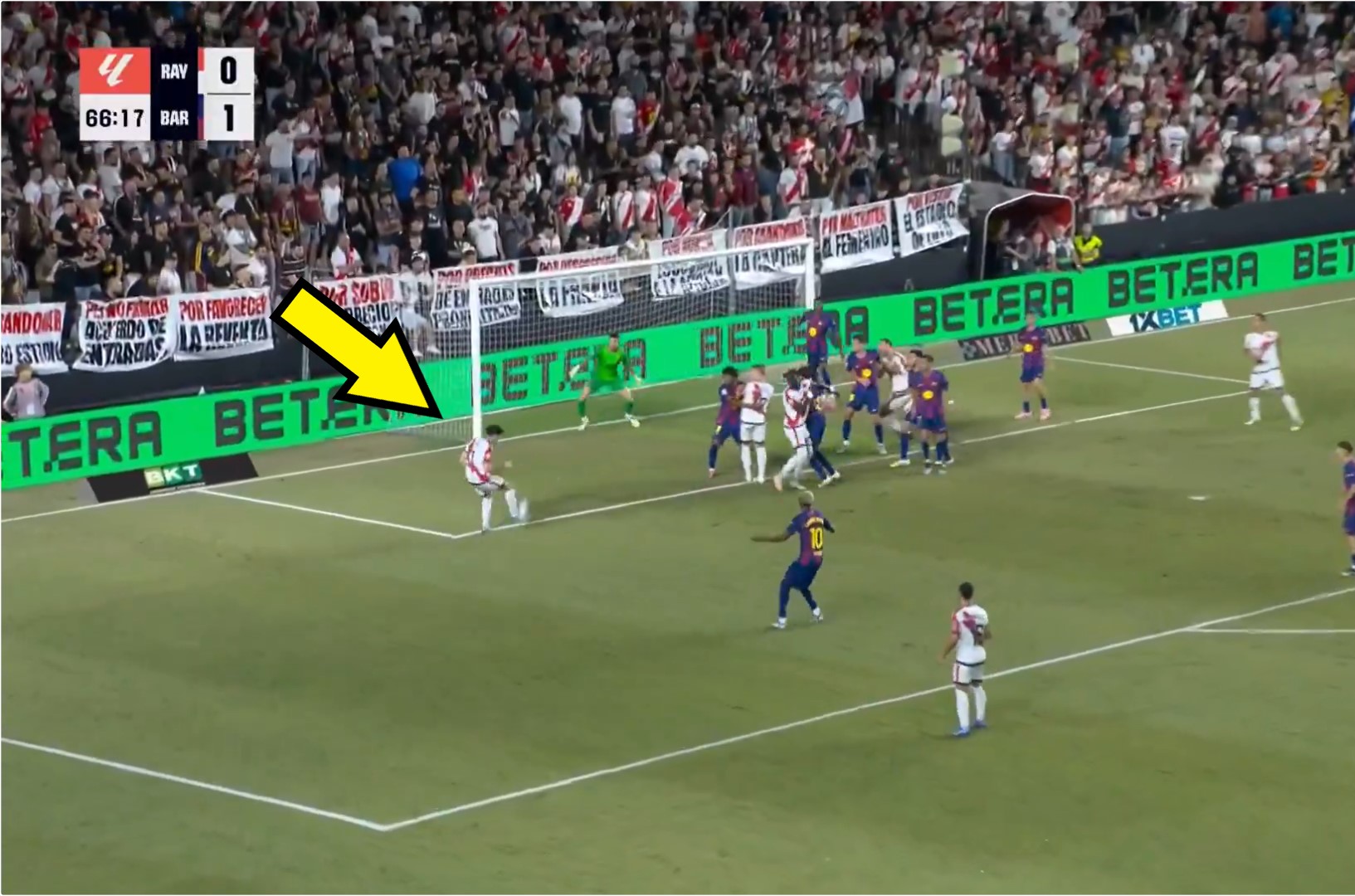 Dopiero co wszedł na boisko i strzelił takiego gola. Barcelona w szoku