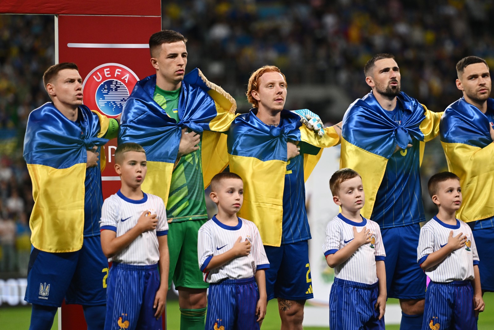 Ukraińcy grali we Wrocławiu. Taki napis pojawił się na banerach