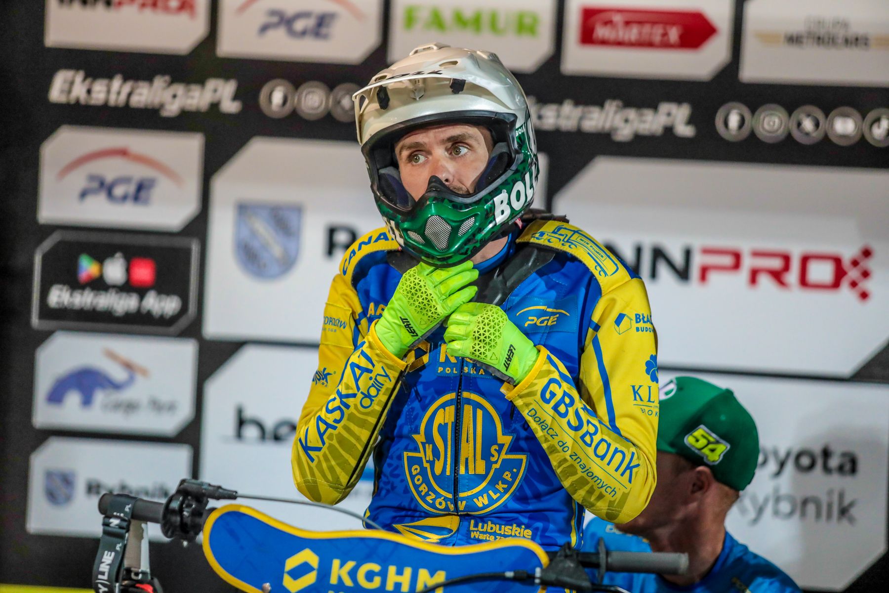 Żużel. Doszło do spotkania władz Stali z zawodnikami. Będą gigantyczne cięcia!