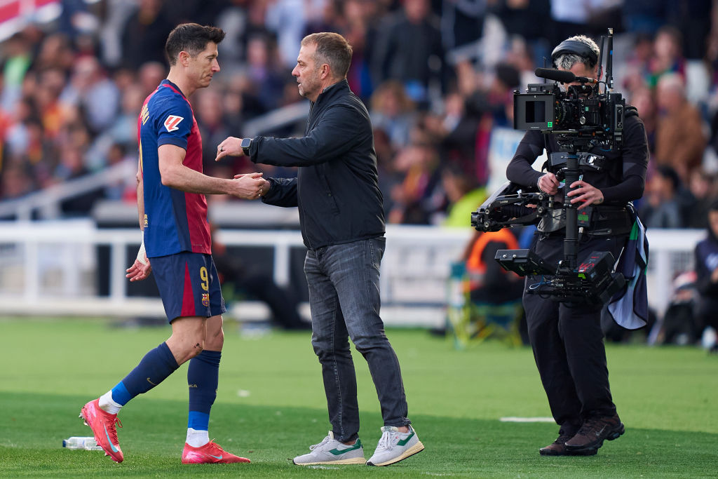 W Hiszpanii od rana głośno o tym. Flick waha się ws. Lewandowskiego