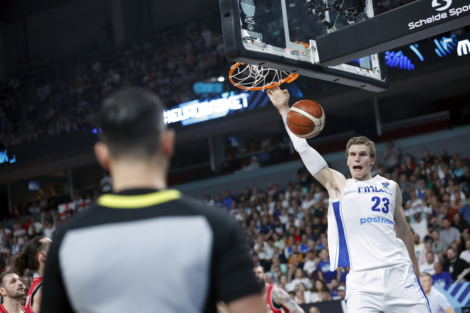 Jest pierwszy półfinalista EuroBasketu!