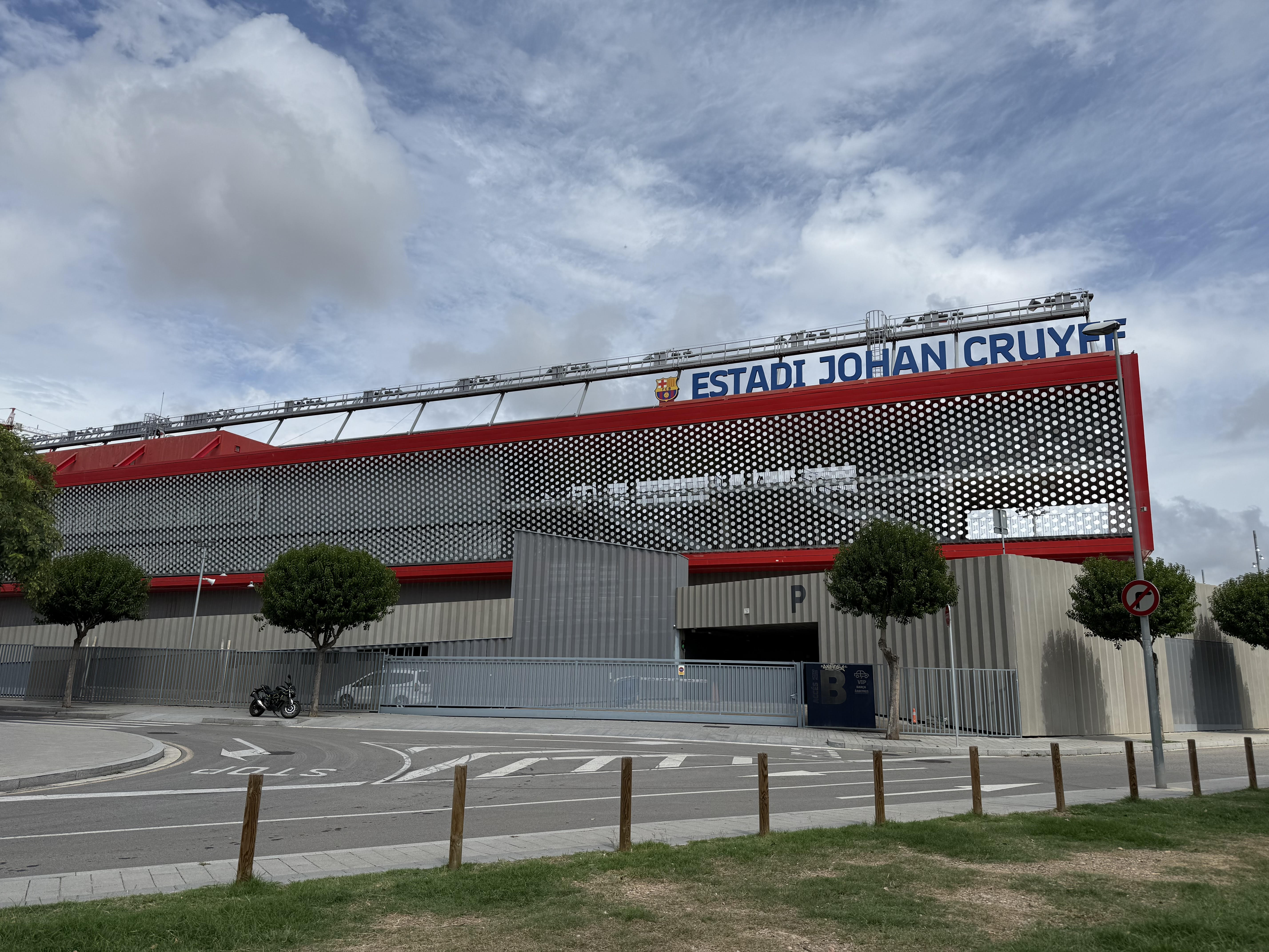 Kiepska informacja dla kibiców. Na tym stadionie Barcelona zagra kolejny mecz