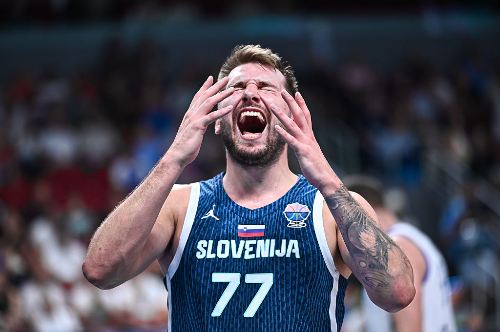 Luka Doncić krytykuje sędziów. Dostało się Polakowi