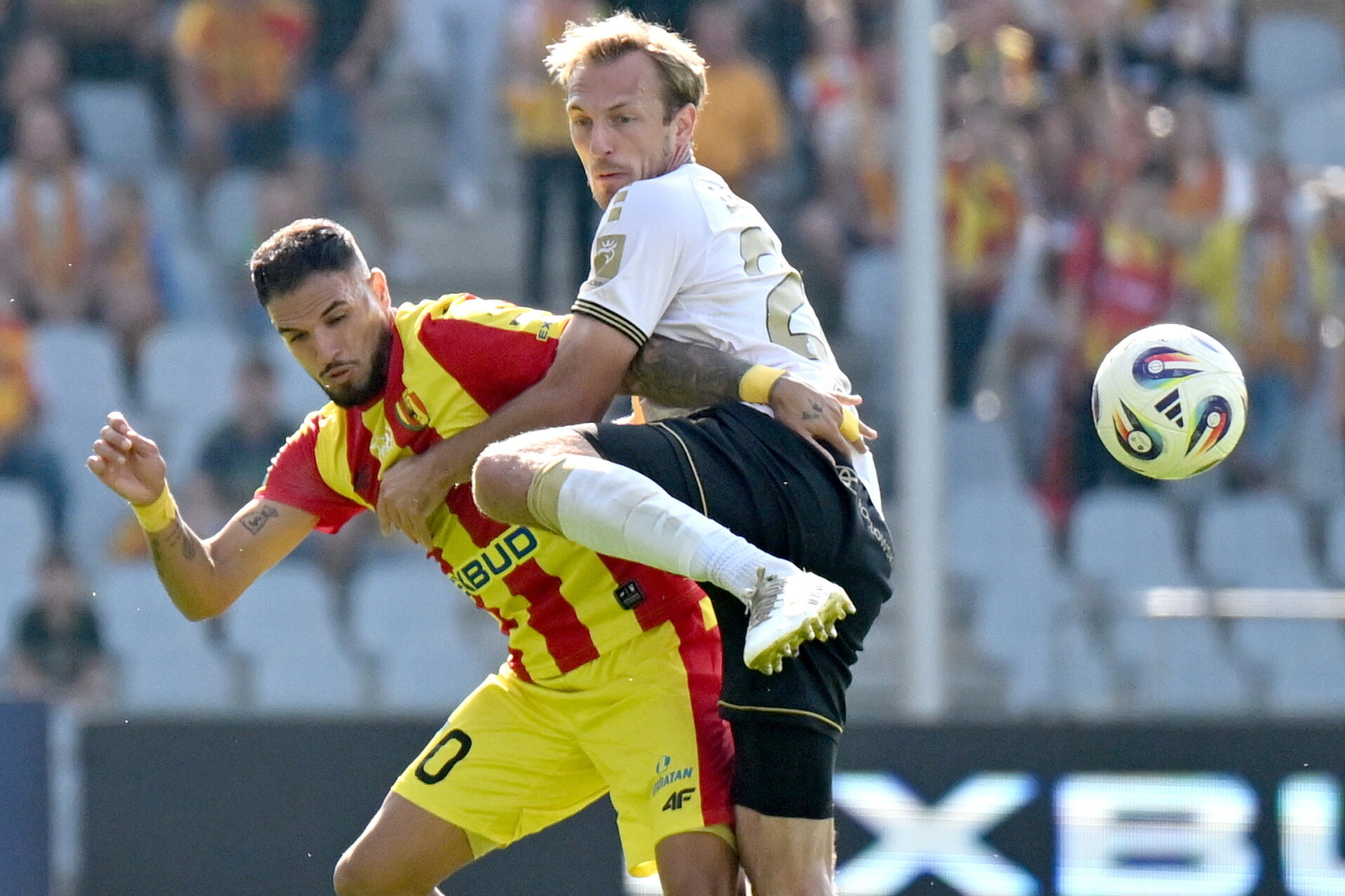 Szczegółowy terminarz 12. kolejki PKO Ekstraklasy. Znamy termin hitu Lech Poznań - Pogoń Szczecin