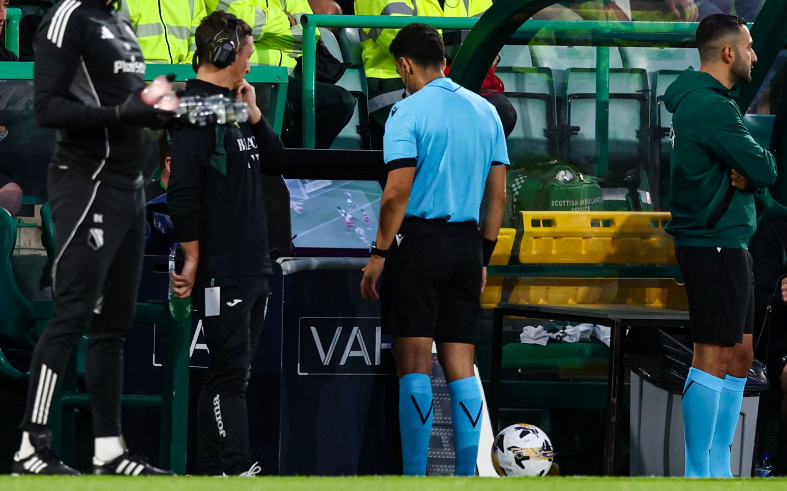 Piloci na ratunek. Nietypowy pomysł w futbolu