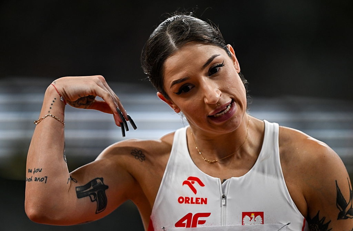 "Idziemy na wino?". Ewa Swoboda we łzach, choć w Tokio miało jej nie być